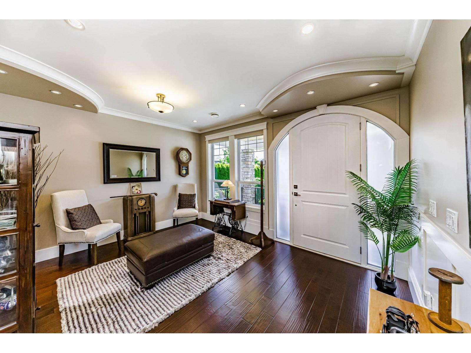 17393 2 Avenue, Surrey, British Columbia V3Z 6R9 - Photo 3 - R3102199