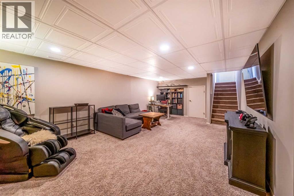 147 Midvalley Place Se, Calgary, Alberta  T2X 1K3 - Photo 30 - A2296545