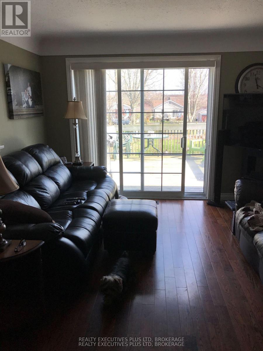 4020 Main Street, Niagara Falls, Ontario  L2G 6B8 - Photo 2 - X12932842