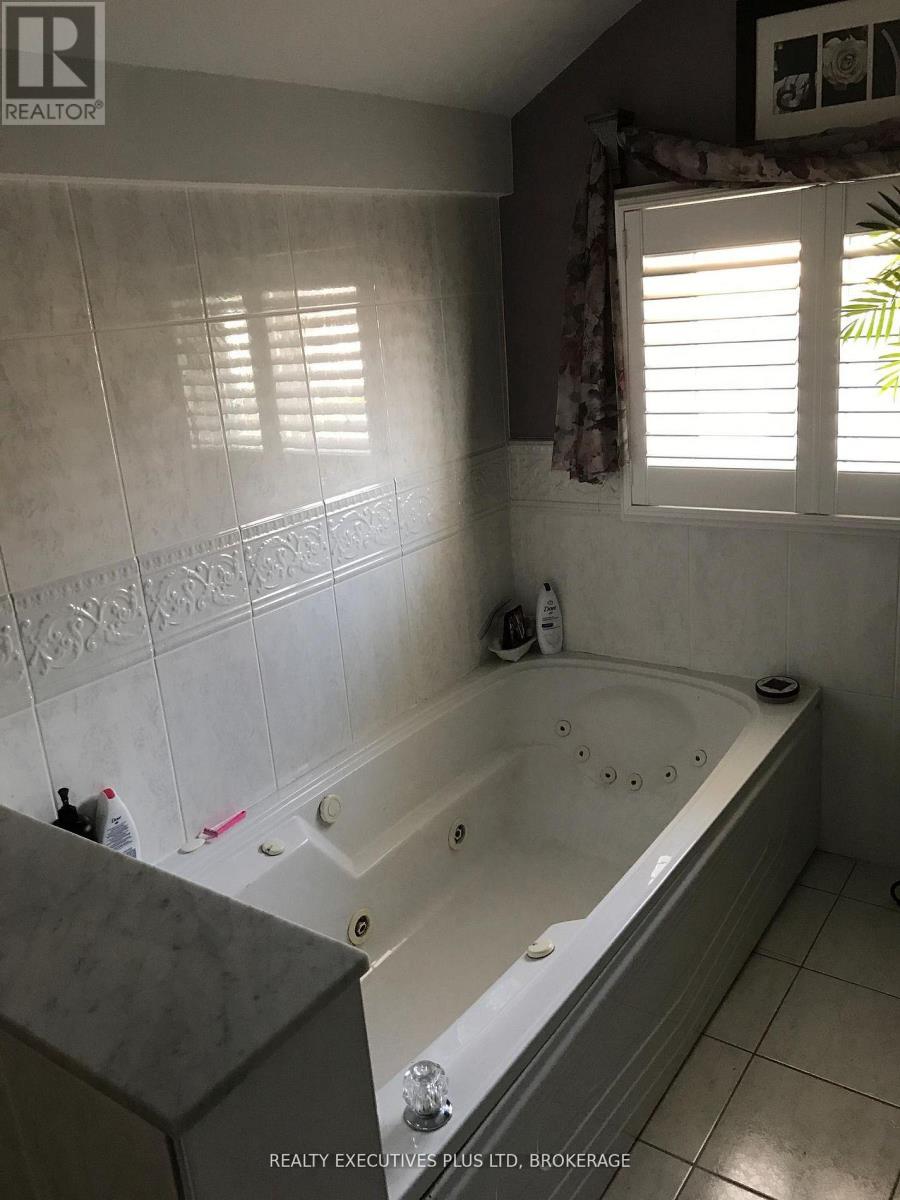 4020 Main Street, Niagara Falls, Ontario  L2G 6B8 - Photo 4 - X12932842