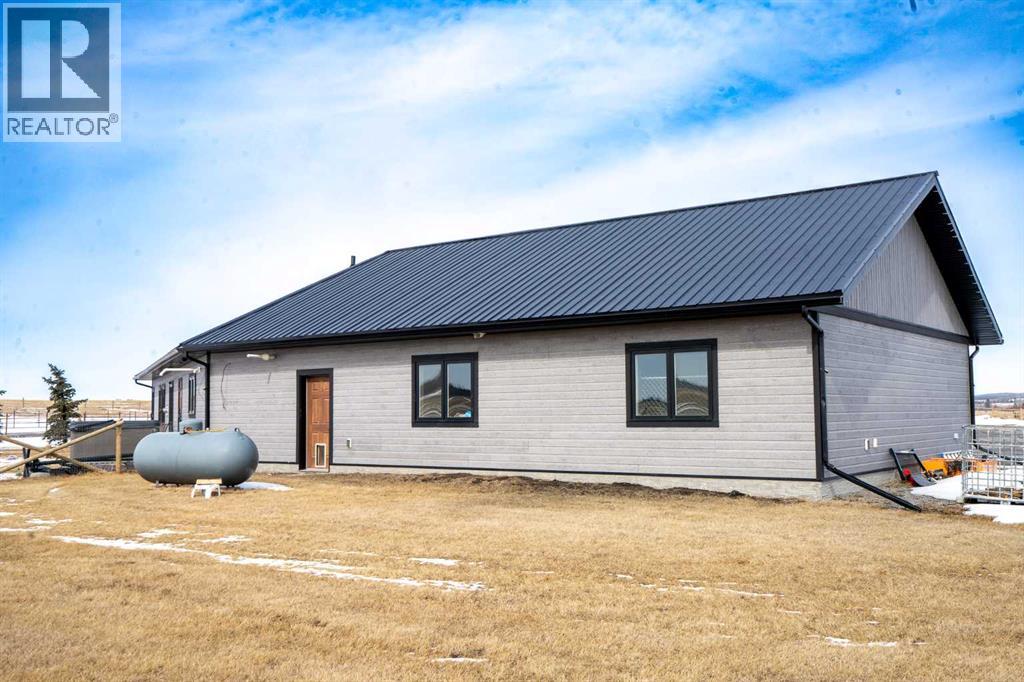 433002 Range Road 24, Rural Ponoka County, Alberta  T0C 2J0 - Photo 4 - A2295104