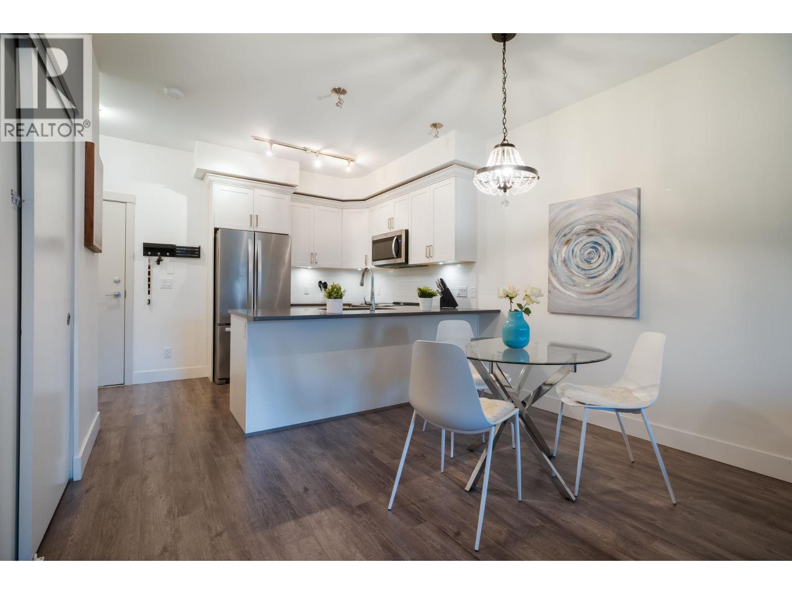 405 2436 KELLY AVENUE, Port Coquitlam, British Columbia