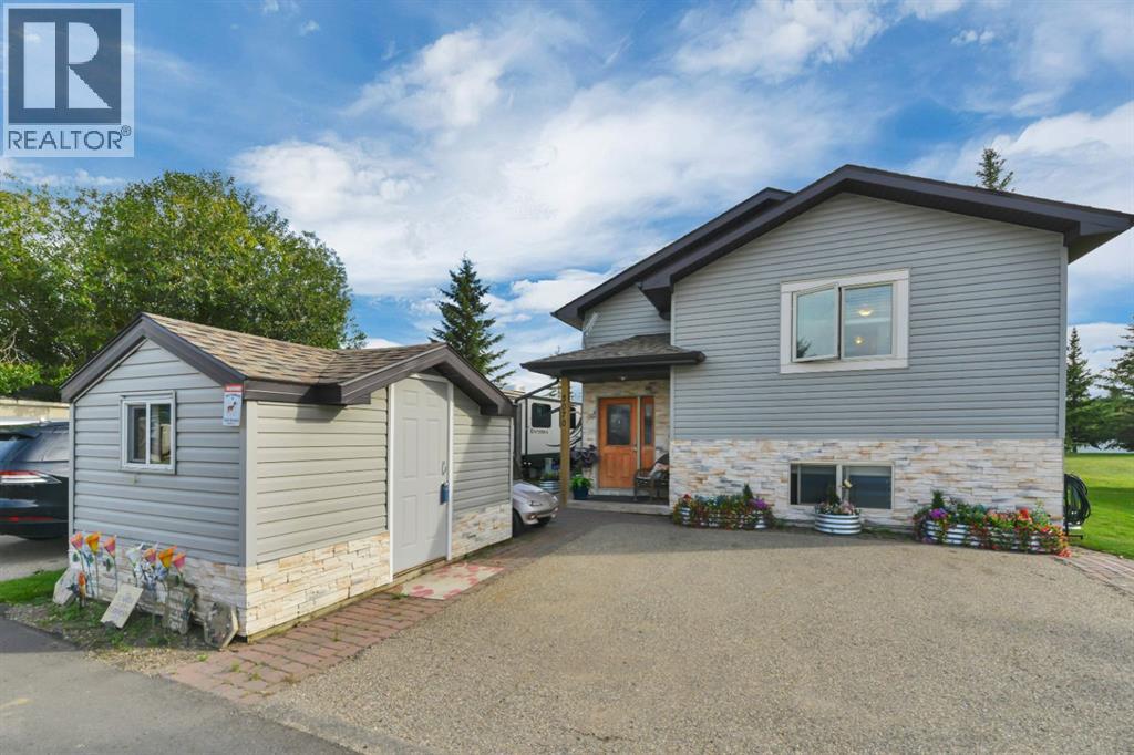 3070, 25074 South Pine Lake Road, Rural Red Deer County, Alberta  T0M 1S0 - Photo 1 - A2284920