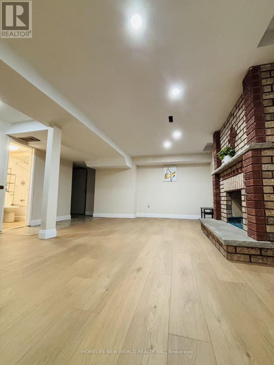 Bsmt - 4260 Wakefield Crescent, Mississauga, Ontario  L5C 4M4 - Photo 10 - W12932852