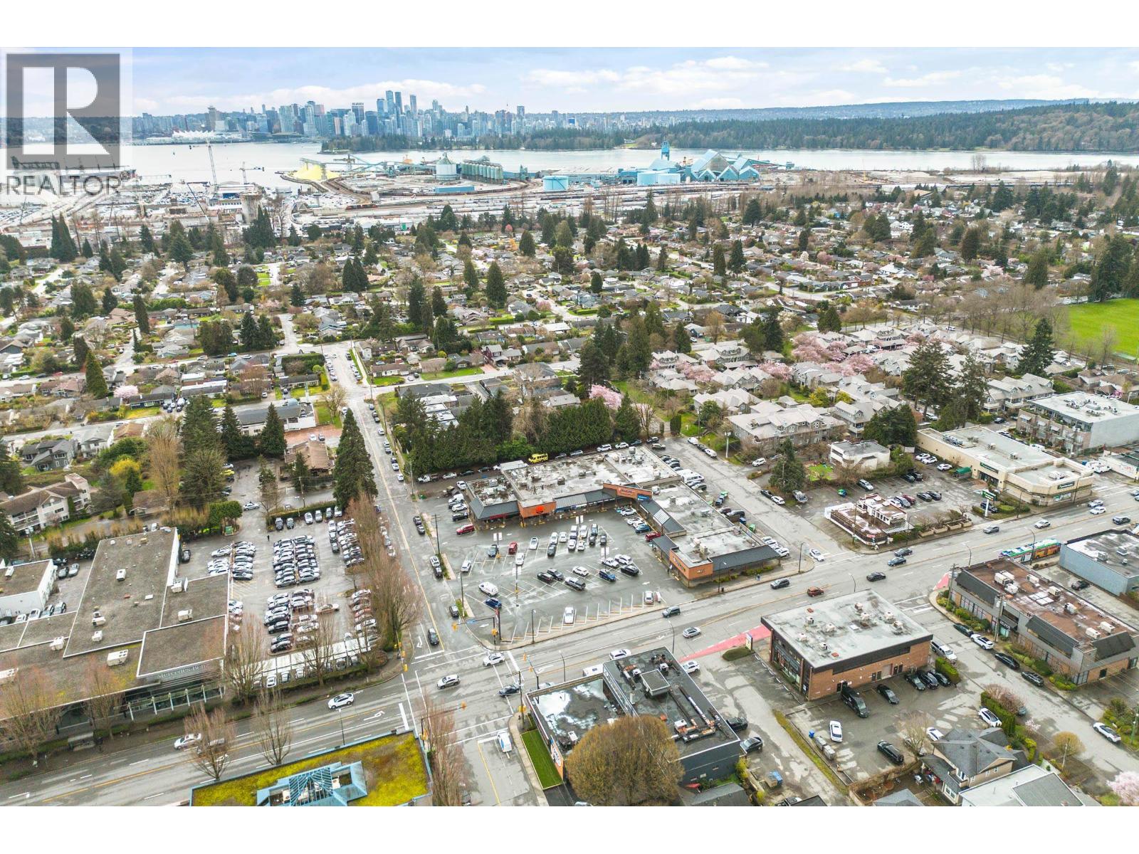 205 1518 Bowser Avenue, North Vancouver, British Columbia V7P 2Y3 - Photo 34 - R3104353