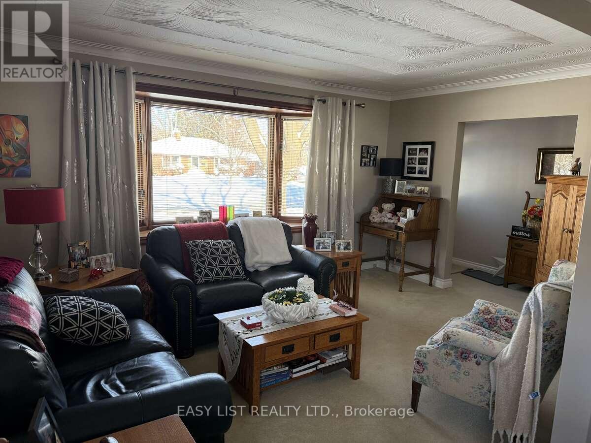 92 Dean Avenue, Guelph, Ontario  N1G 1L6 - Photo 5 - X12932860