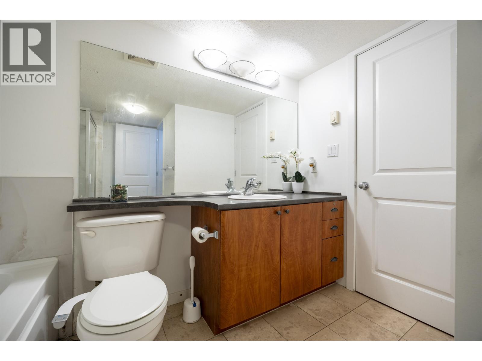 41 6528 Denbigh Avenue, Burnaby, British Columbia  V5H 3R8 - Photo 9 - R3102740