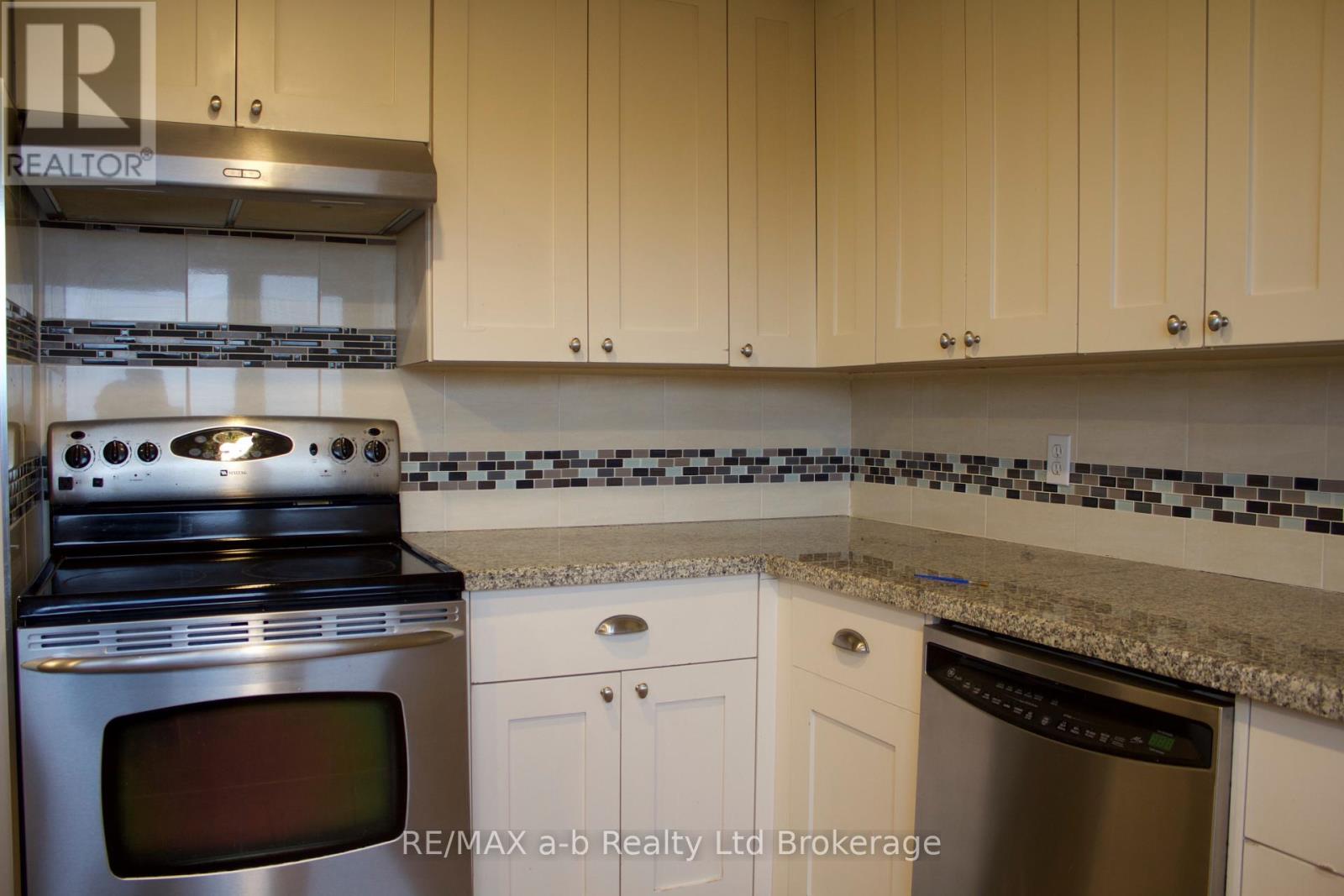 685538 Highway 2 Highway, Woodstock, Ontario  N4S 7V9 - Photo 11 - X12932870