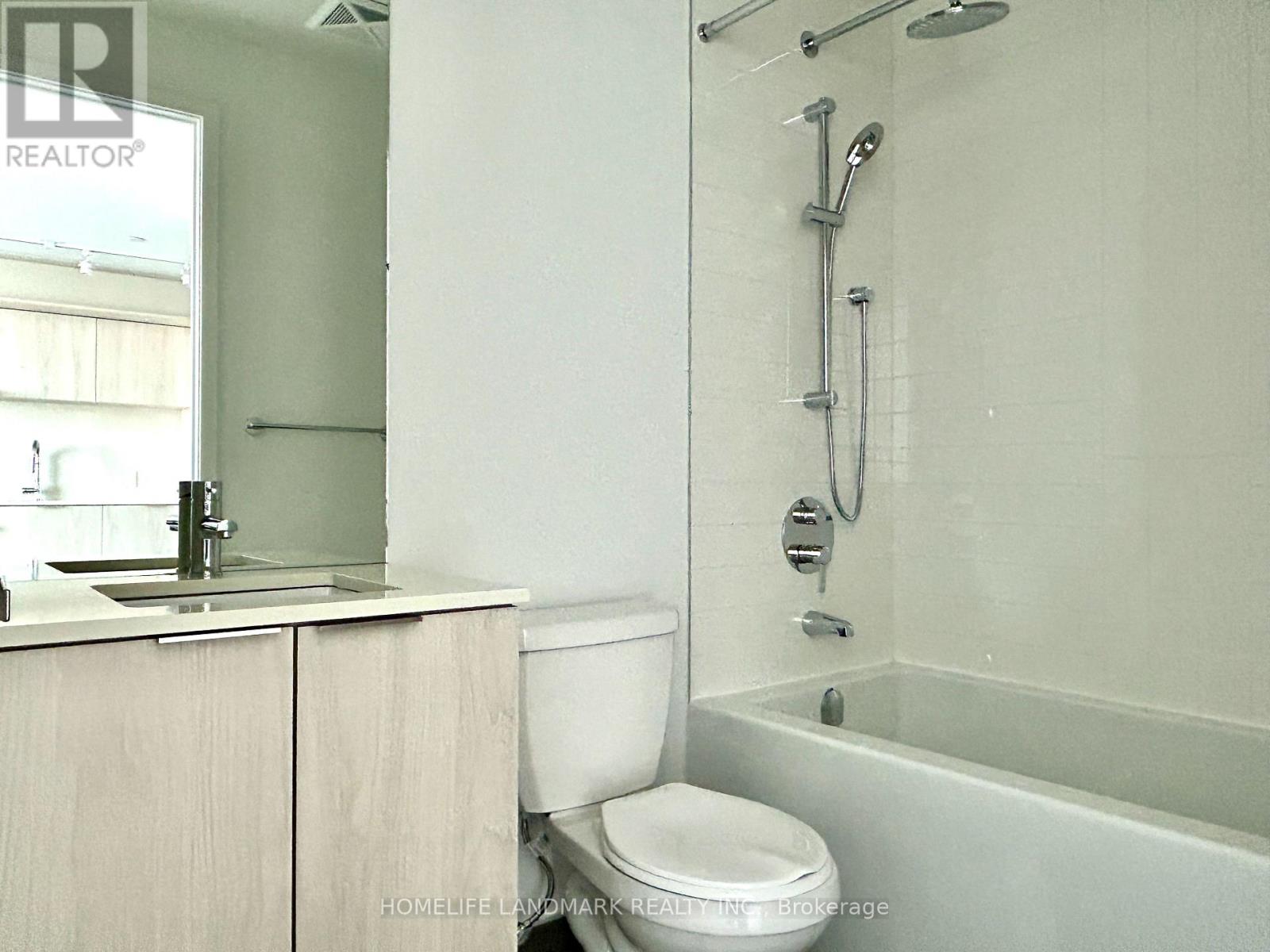 3206 - 448 Burnhamthorpe Road W, Mississauga, Ontario  L5B 0R4 - Photo 10 - W12932878