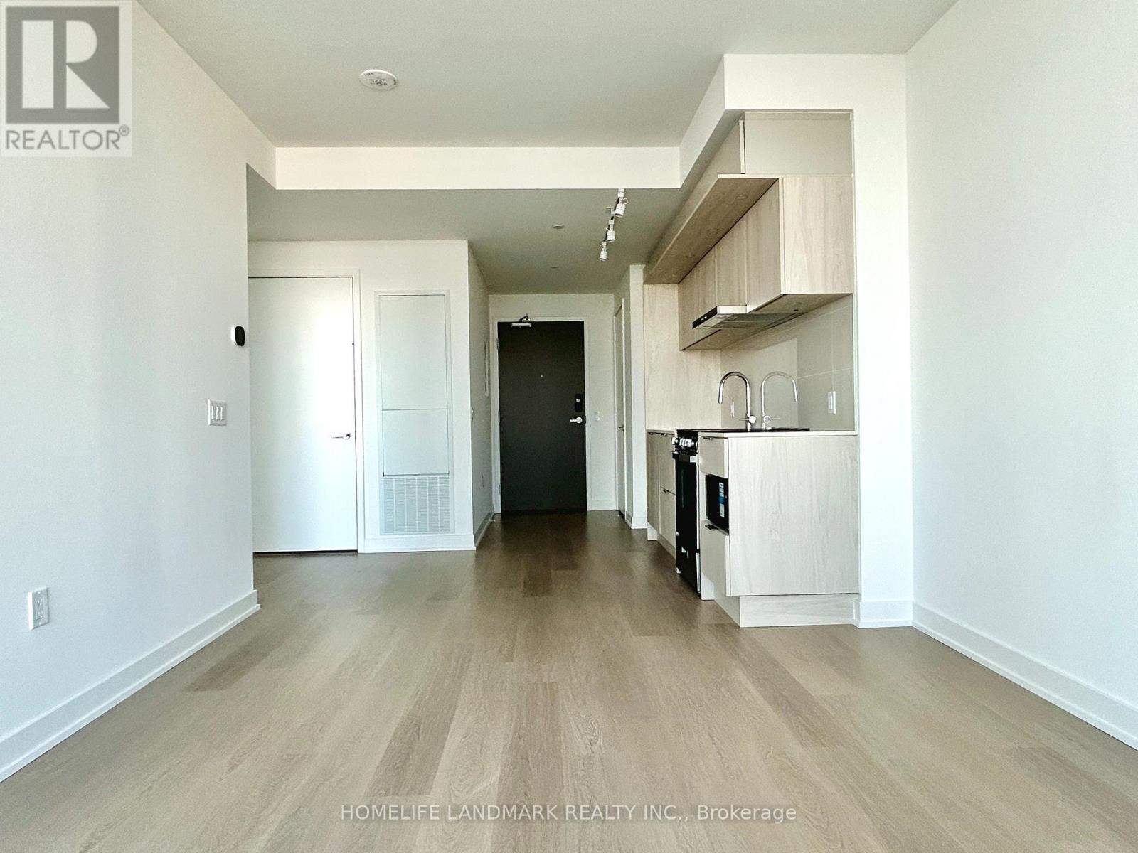 3206 - 448 Burnhamthorpe Road W, Mississauga, Ontario  L5B 0R4 - Photo 5 - W12932878