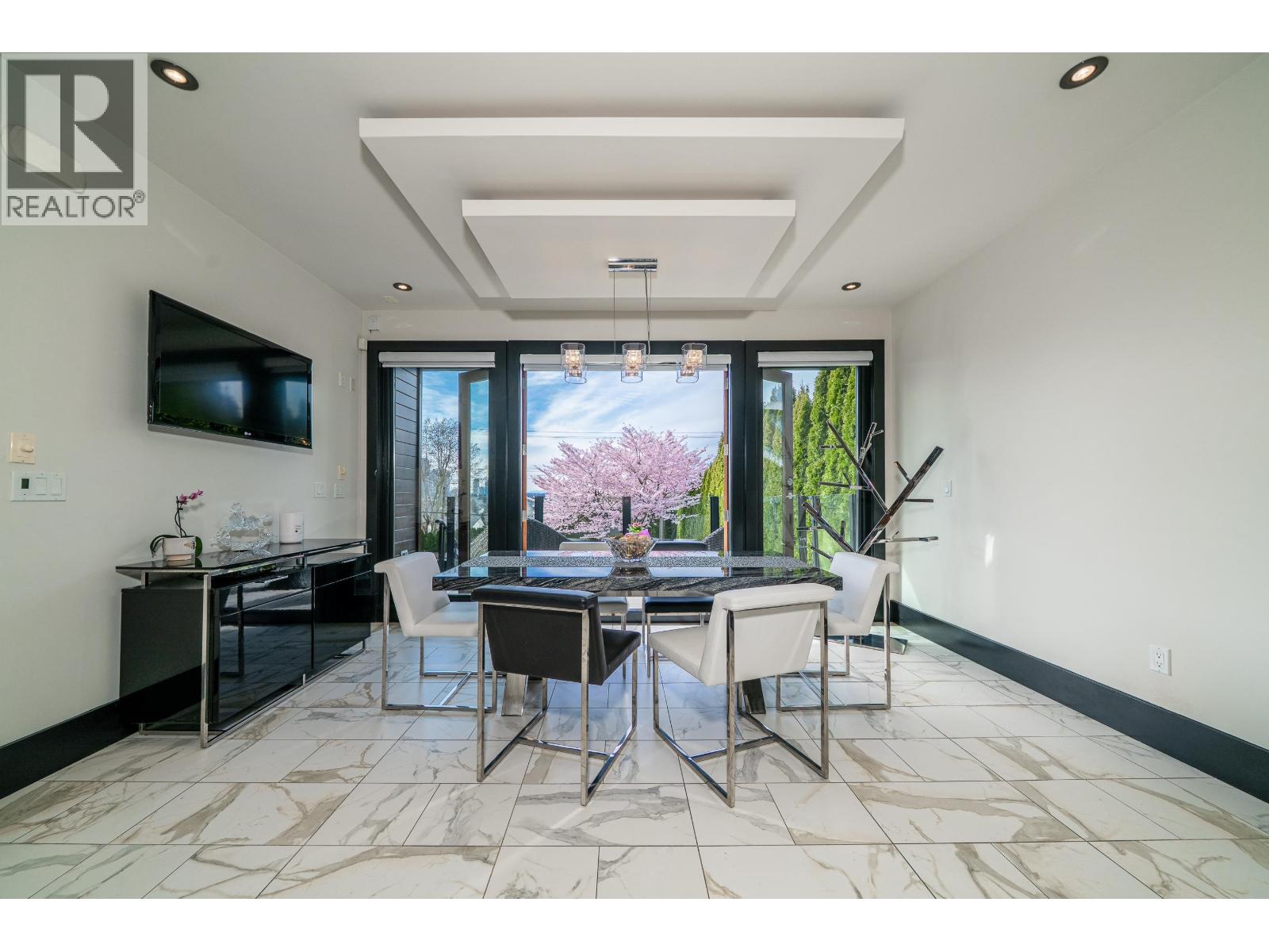 1068 Holdom Avenue, Burnaby, British Columbia  V5B 3V6 - Photo 16 - R3104267