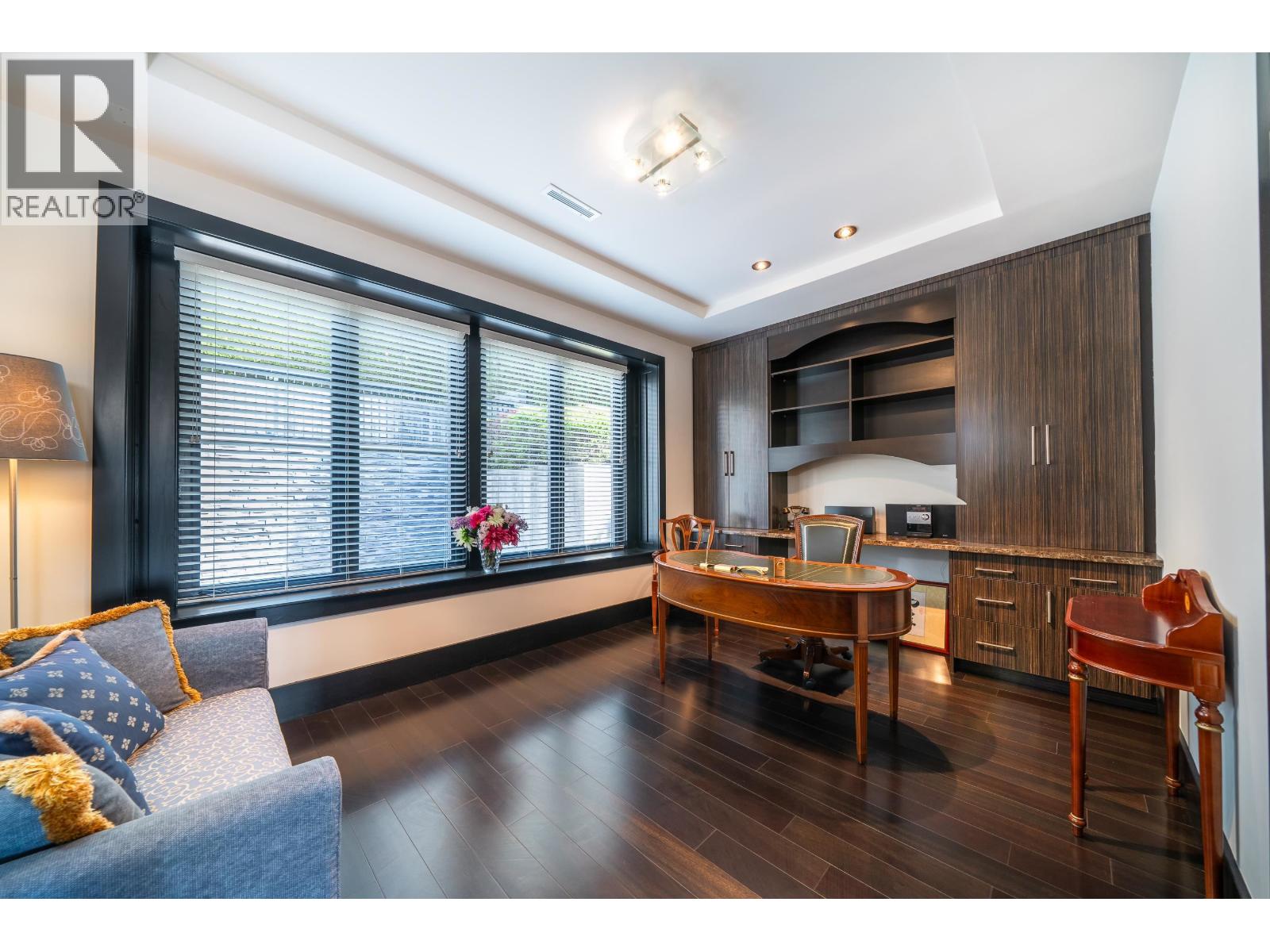 1068 Holdom Avenue, Burnaby, British Columbia  V5B 3V6 - Photo 22 - R3104267