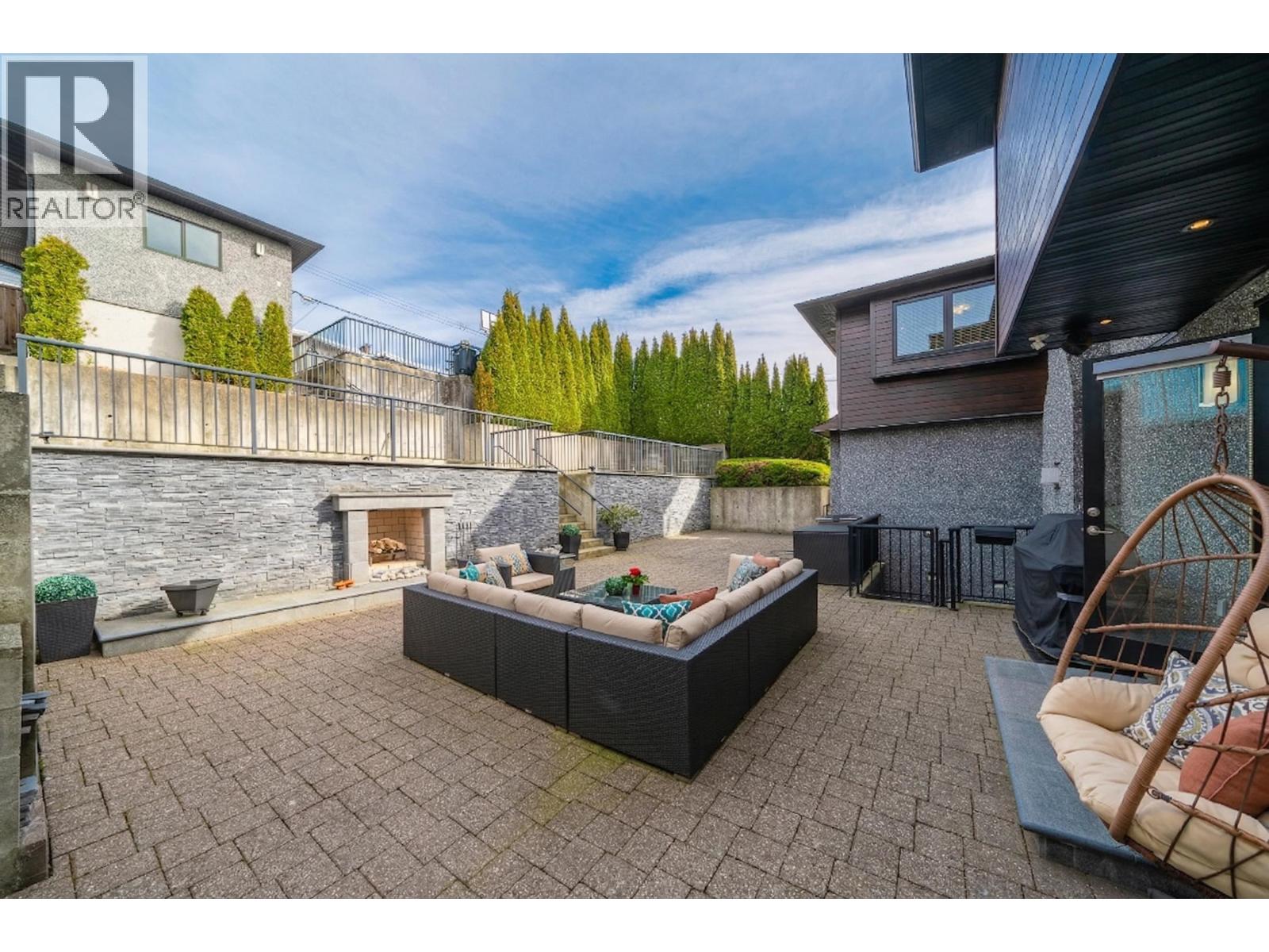 1068 Holdom Avenue, Burnaby, British Columbia  V5B 3V6 - Photo 36 - R3104267