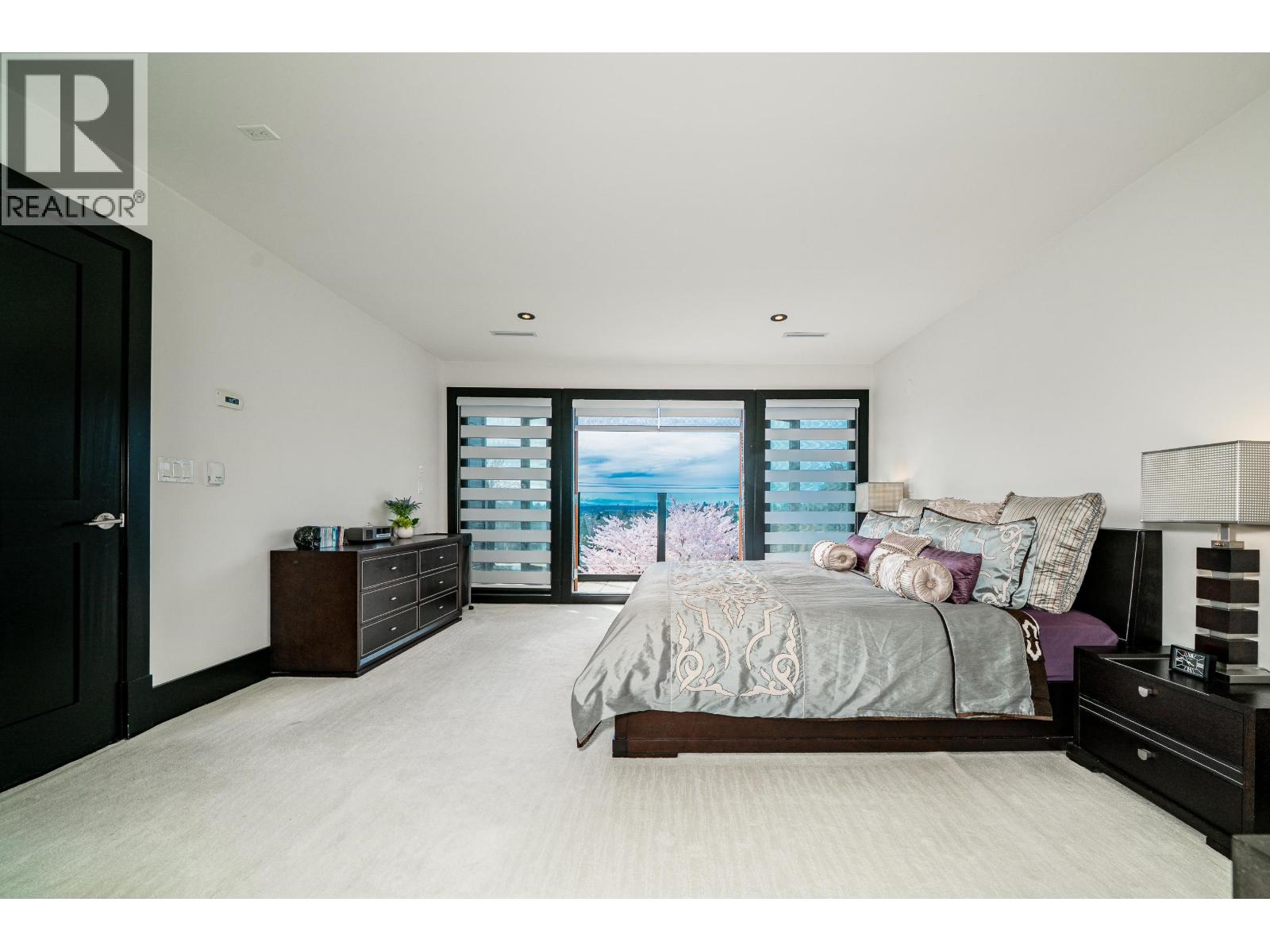 1068 Holdom Avenue, Burnaby, British Columbia  V5B 3V6 - Photo 25 - R3104267