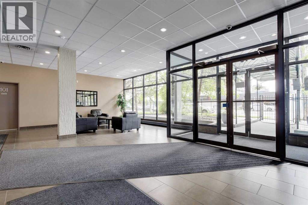 706, 340 14 Avenue SW, Calgary, Alberta  T3Z 1K4 - Photo 4 - A2296431