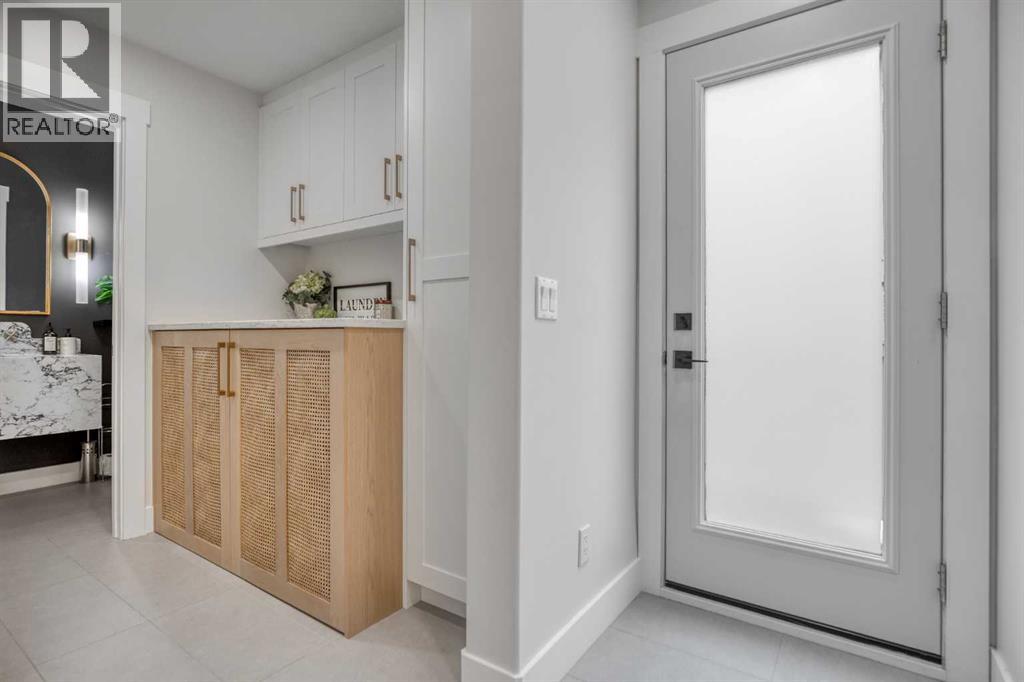 168 Oakside Circle, Calgary, Alberta  T2V 4H2 - Photo 20 - A2296519