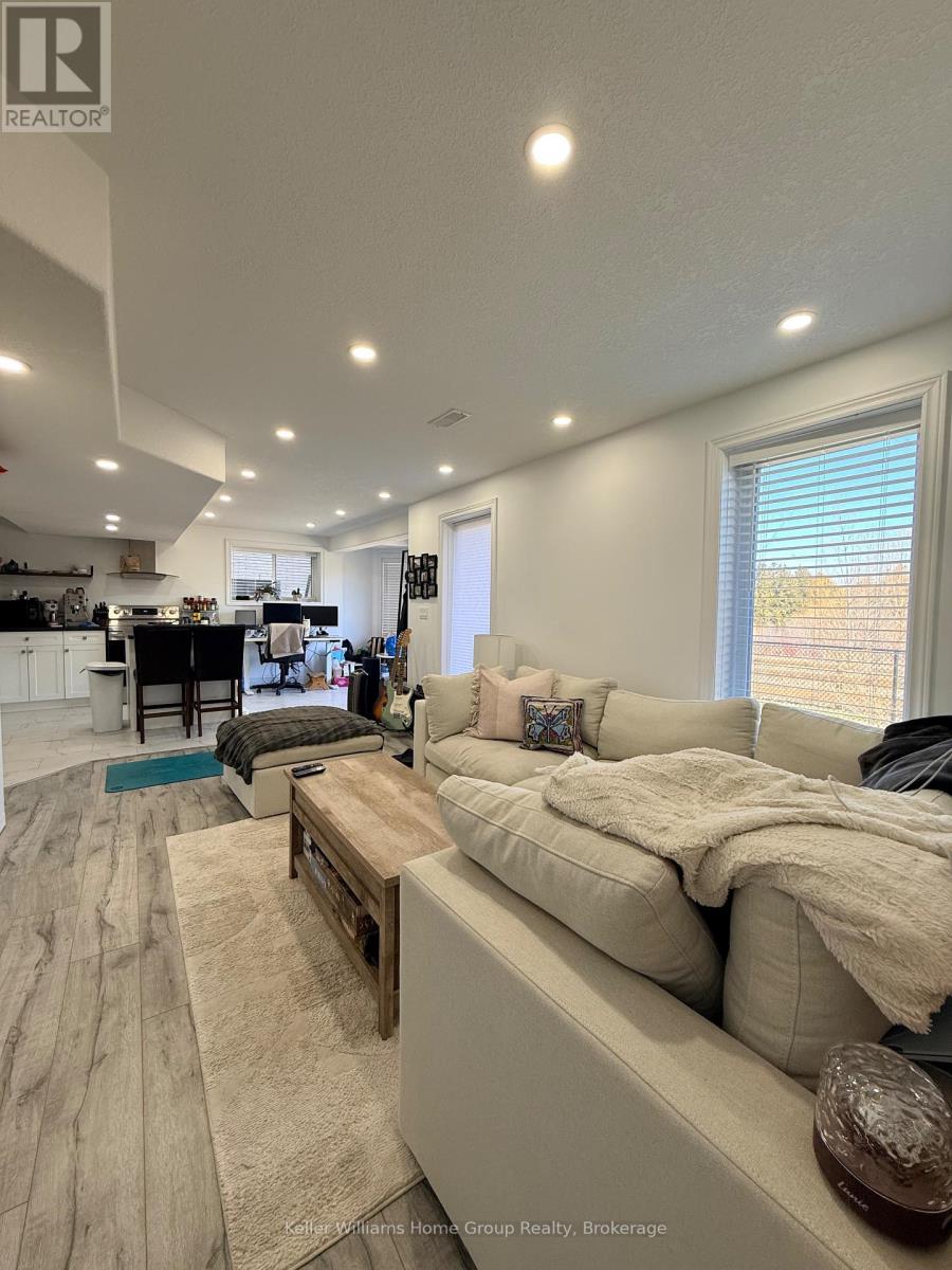 Unit B - 277 Macalister Boulevard, Guelph, Ontario  N1L 1B3 - Photo 8 - X12917058