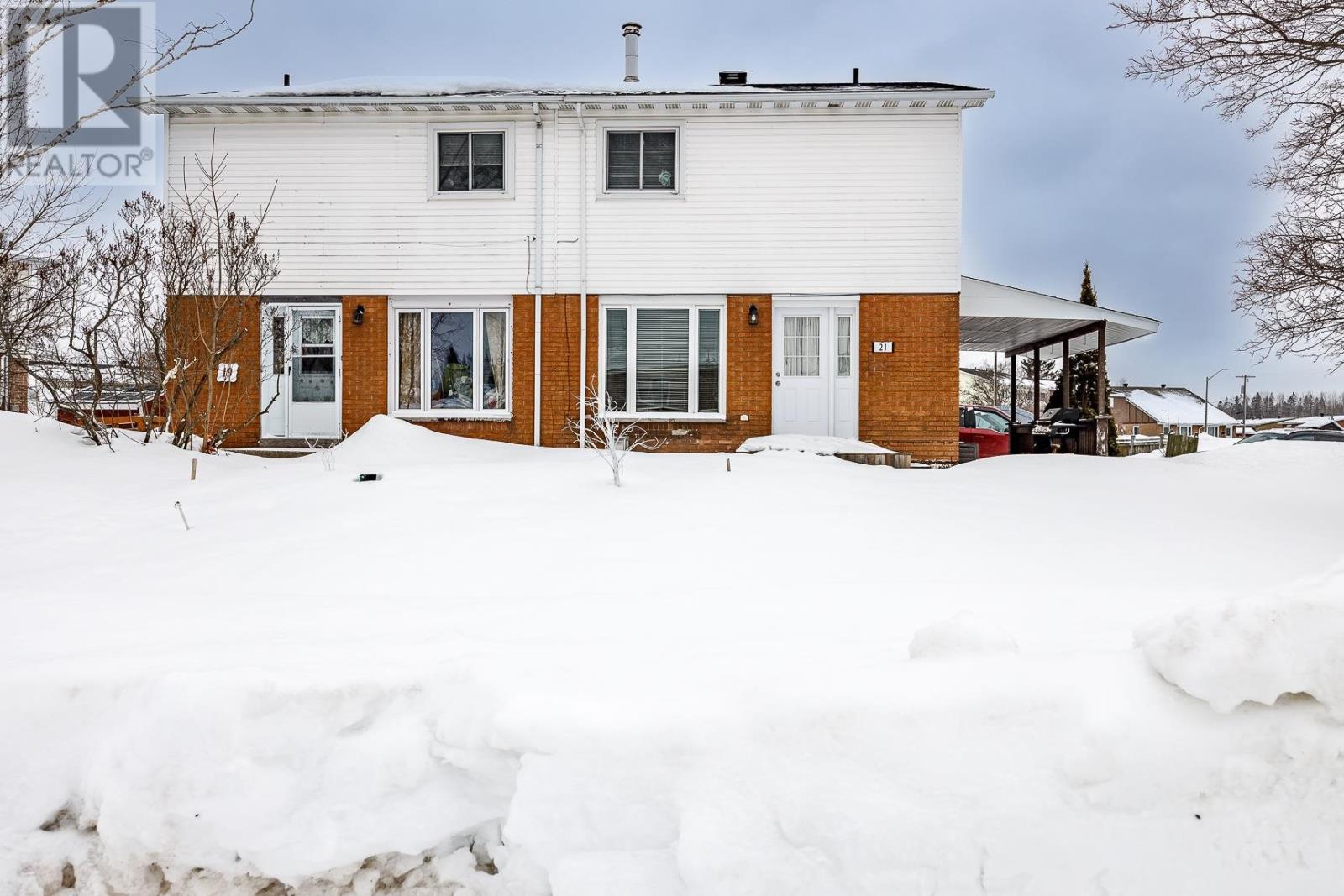 21 Avon Ave, Sault Ste. Marie, Ontario  P6C 5T6 - Photo 2 - SM260506