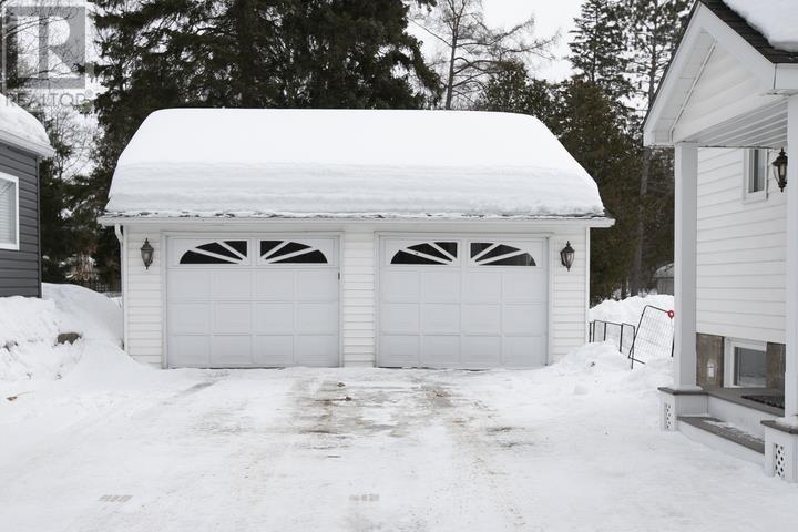 62 Lake St, Sault Ste. Marie, Ontario  P6A 4A5 - Photo 4 - SM260523