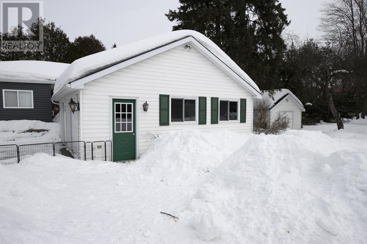 62 Lake St, Sault Ste. Marie, Ontario  P6A 4A5 - Photo 6 - SM260523