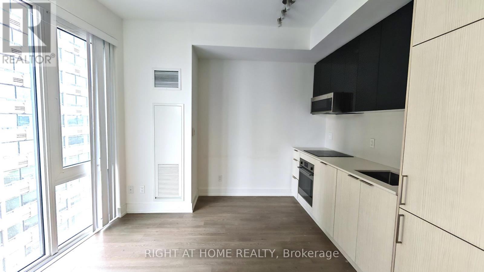 1510 - 308 Jarvis Street, Toronto, Ontario  M5B 0E3 - Photo 3 - C12836528