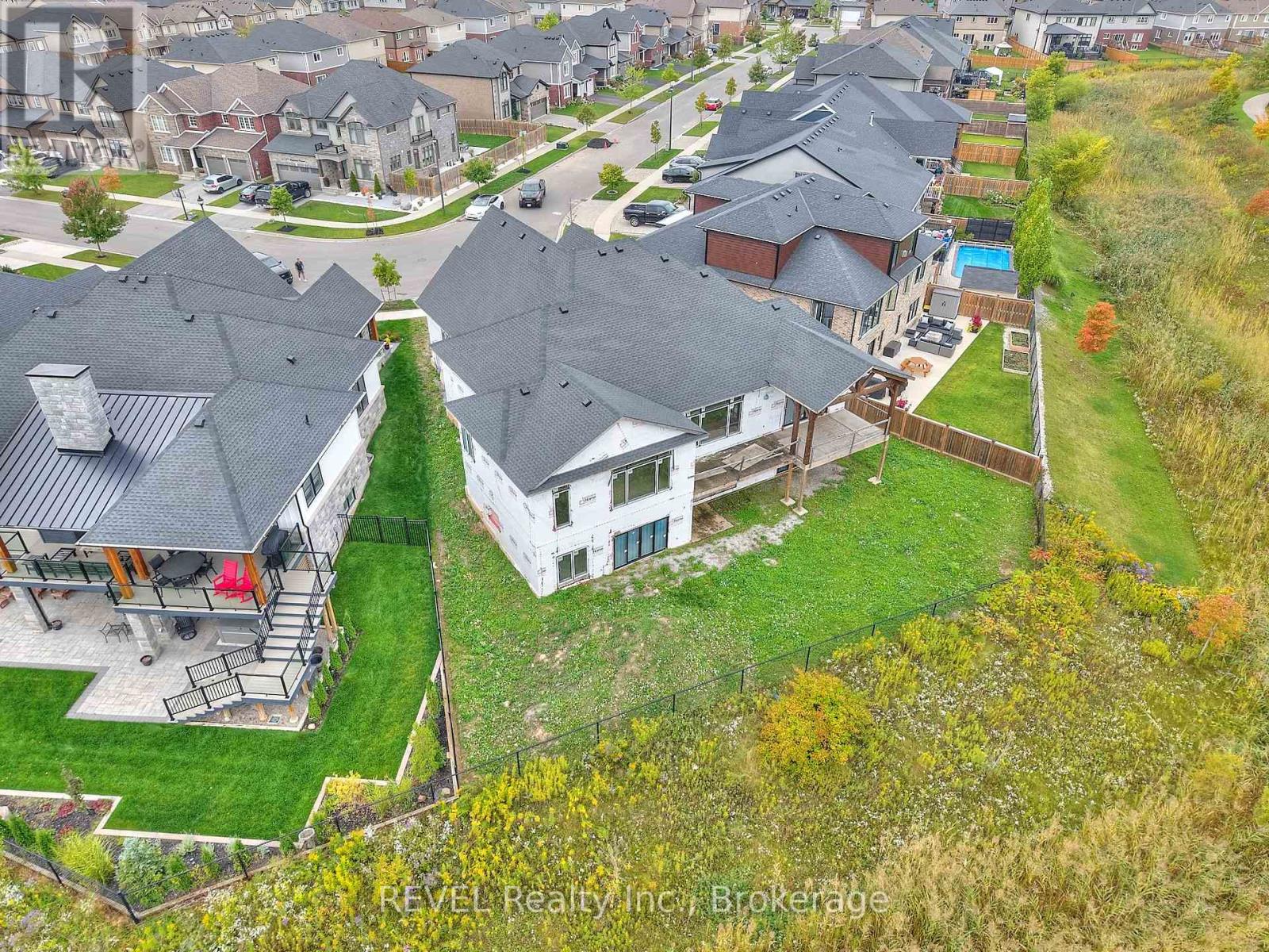 62 Bergenstein Crescent, Pelham, Ontario  L2B 5N5 - Photo 6 - X12427607