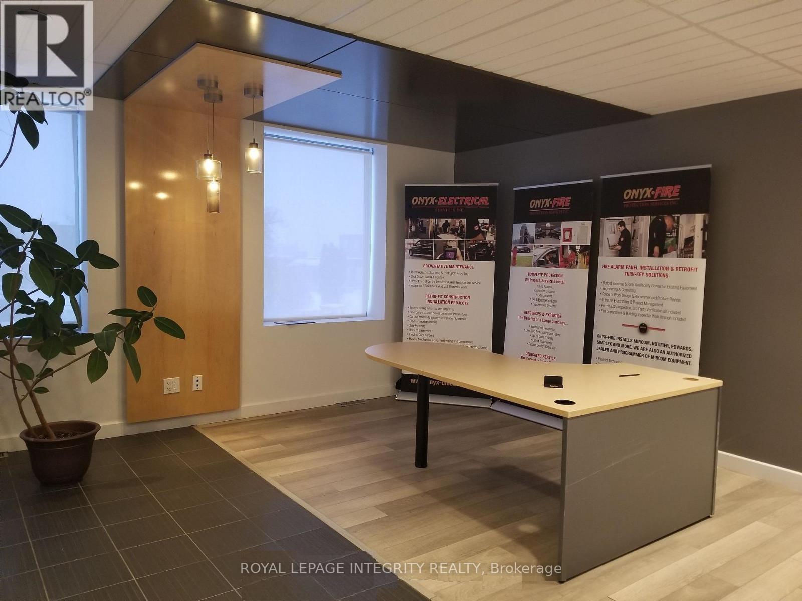 1479 Laperriere Avenue, Ottawa, Ontario  K1Z 7S8 - Photo 2 - X12932890