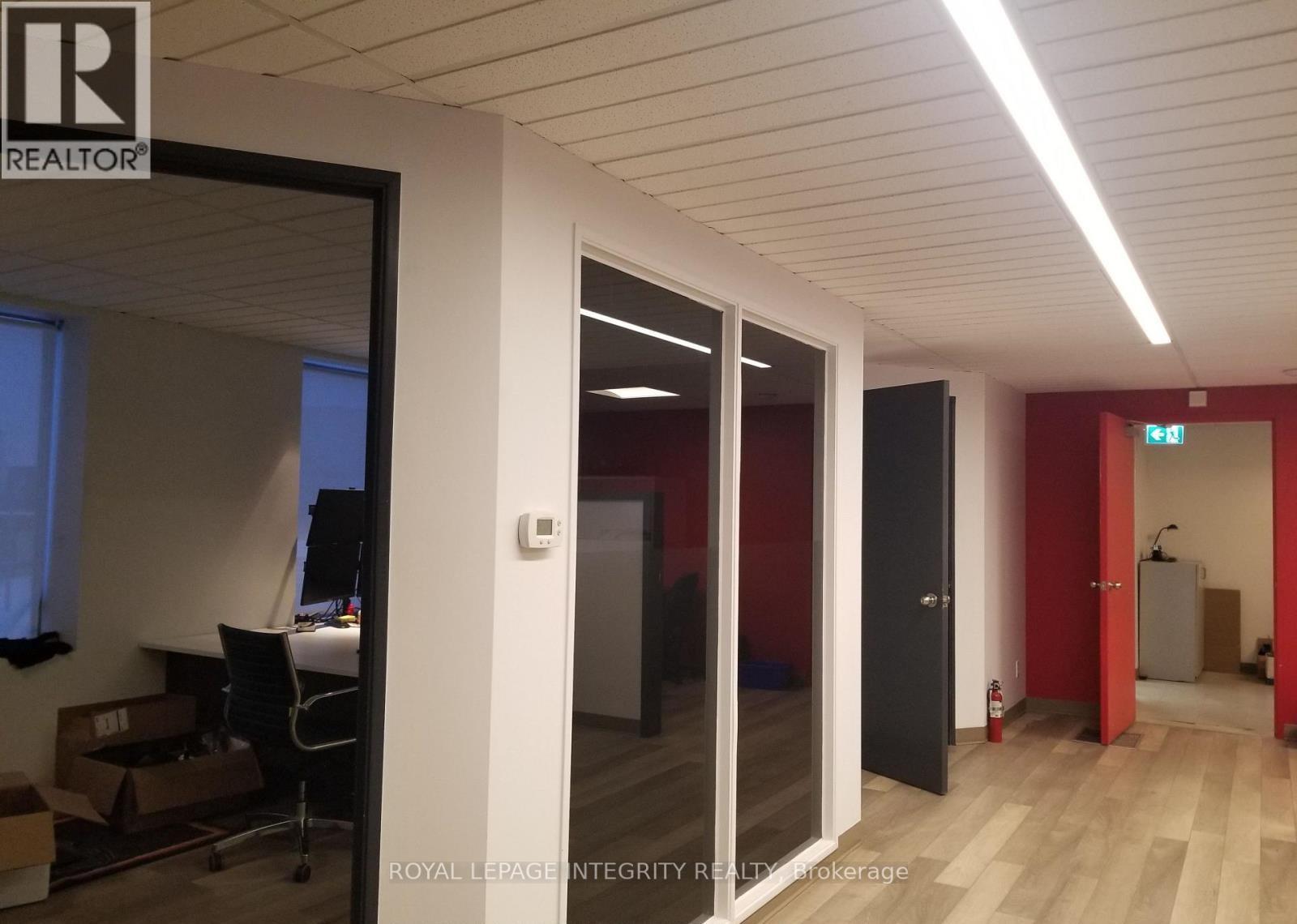 1479 Laperriere Avenue, Ottawa, Ontario  K1Z 7S8 - Photo 4 - X12932890