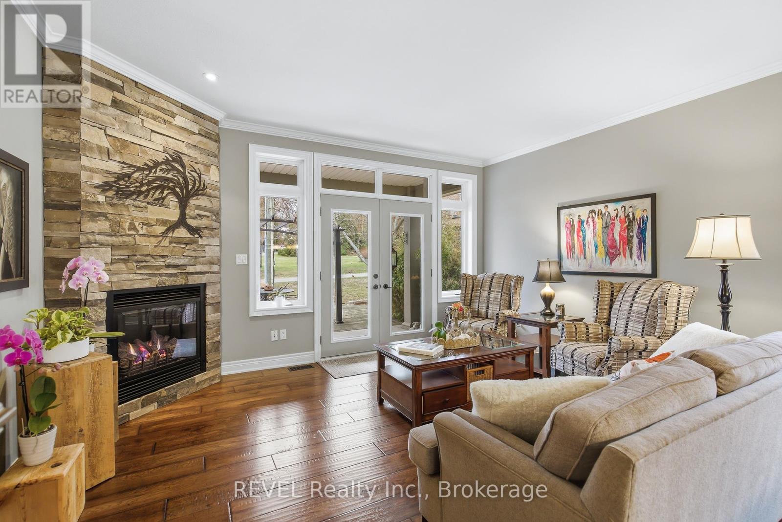 37 Hickory Avenue, Niagara-On-The-Lake, Ontario  L0S 1J1 - Photo 12 - X12932910