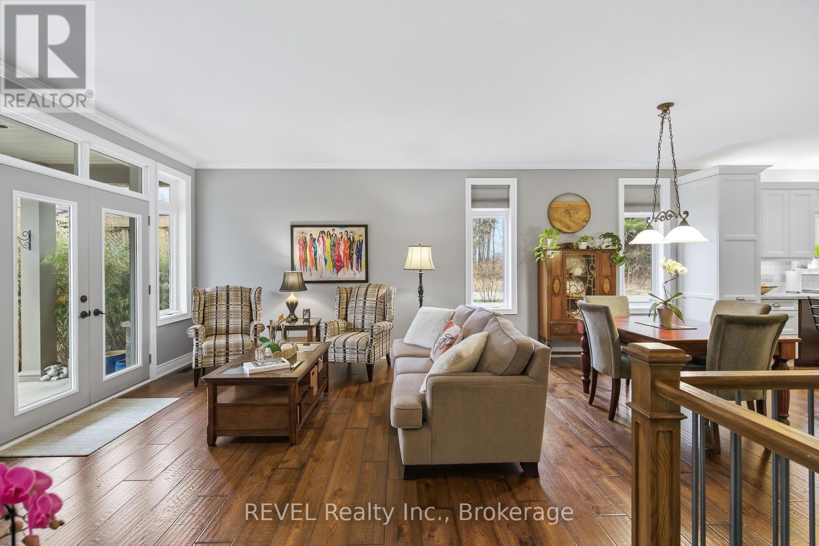 37 Hickory Avenue, Niagara-On-The-Lake, Ontario  L0S 1J1 - Photo 15 - X12932910