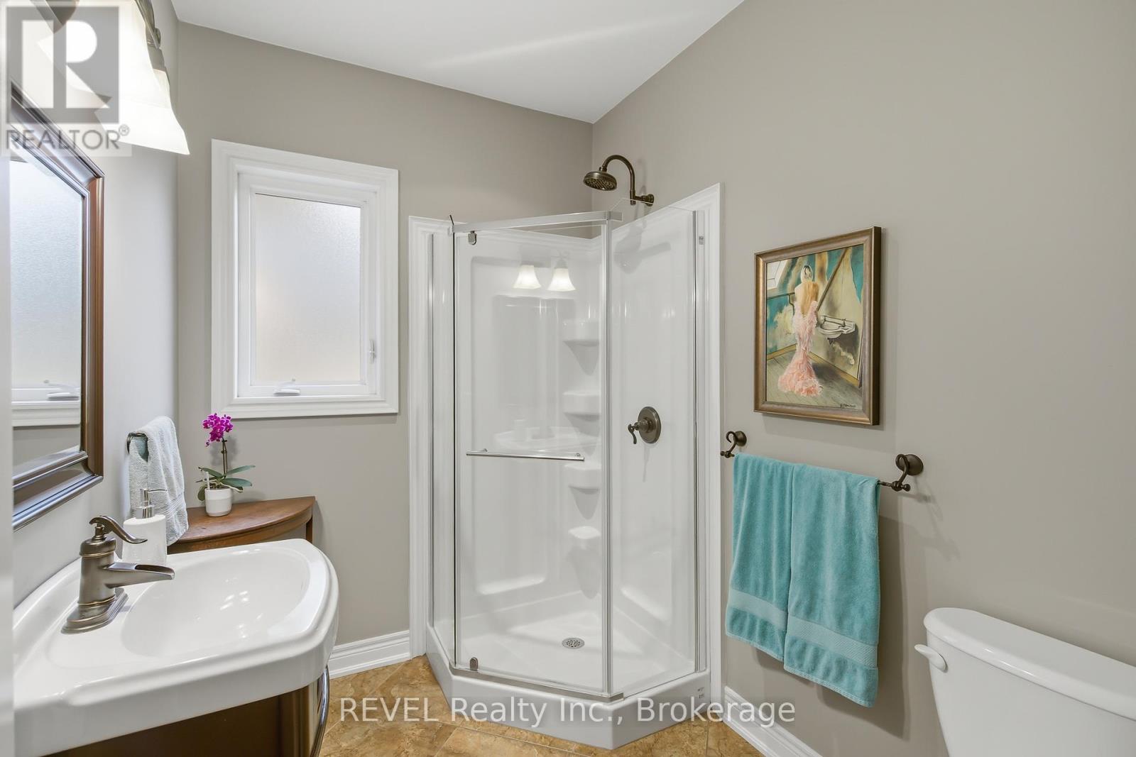 37 Hickory Avenue, Niagara-On-The-Lake, Ontario  L0S 1J1 - Photo 19 - X12932910