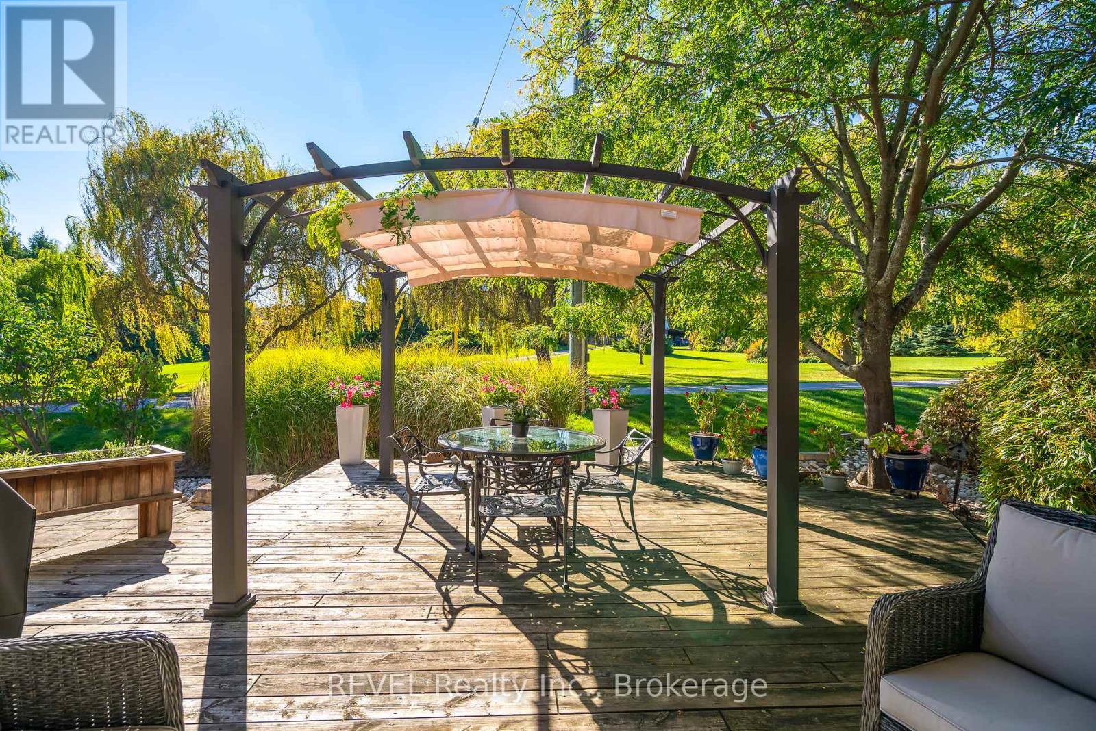 37 Hickory Avenue, Niagara-On-The-Lake, Ontario  L0S 1J1 - Photo 31 - X12932910