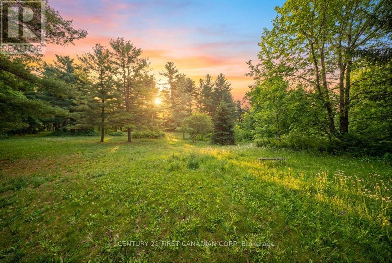 24 Campbell Farm Road, Brant, Ontario  N3T 5L6 - Photo 17 - X12815490