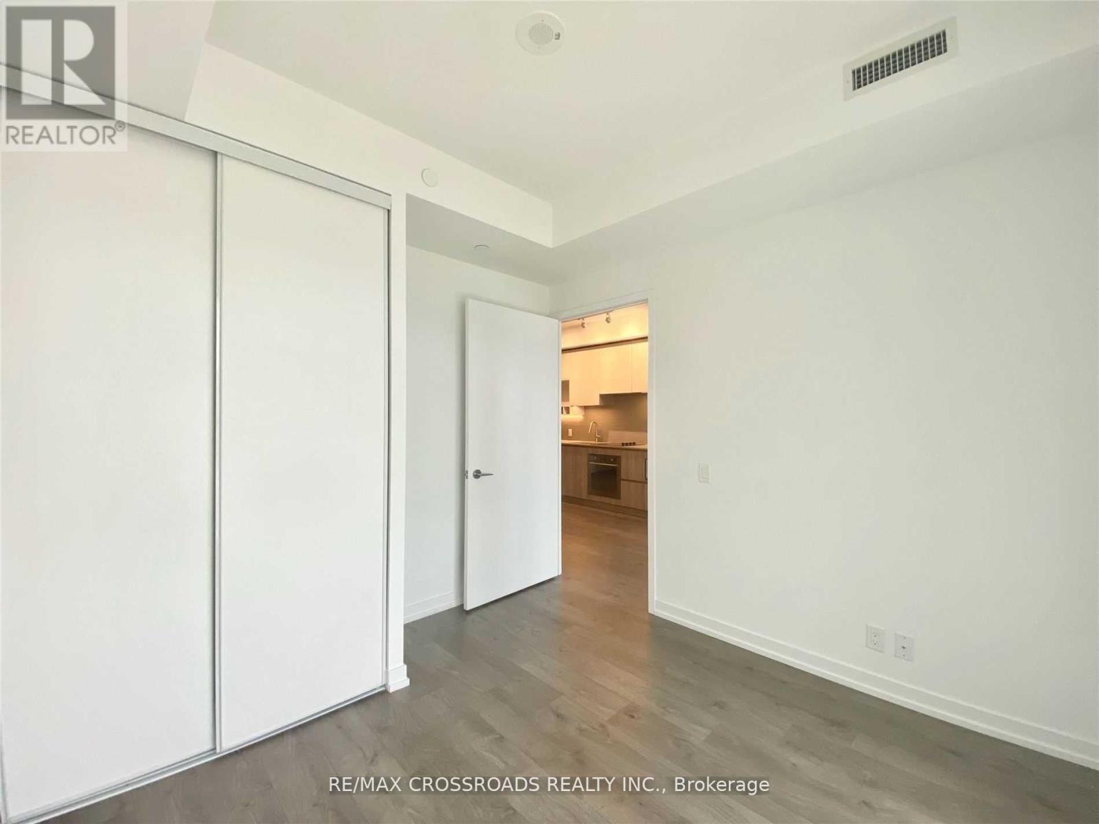 4001 - 950 Portage Parkway, Vaughan, Ontario  L4K 0J7 - Photo 9 - N12932884