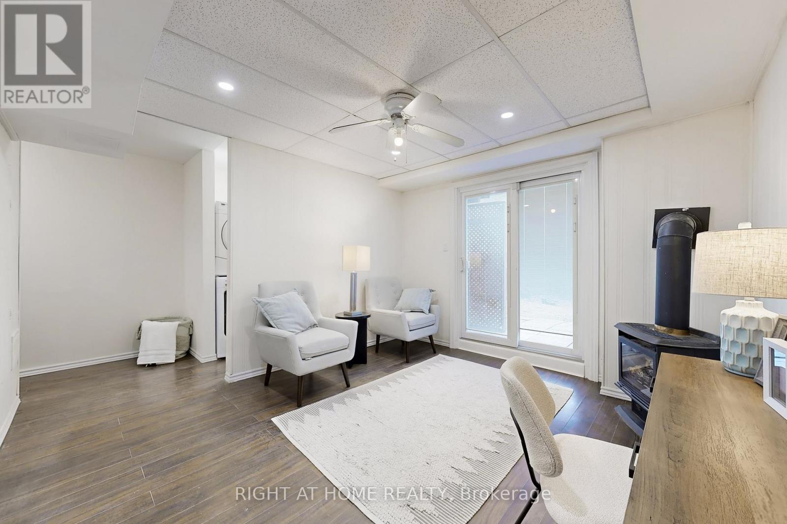 63 - 18 Brandy Lane Way N, Newmarket, Ontario  L3Y 8P7 - Photo 28 - N12932888