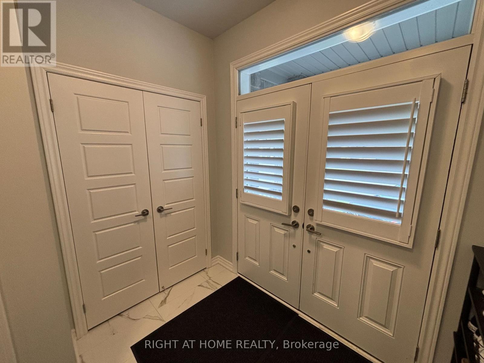 Upper - 1480 Kitchen Court, Milton, Ontario  L9E 1Y8 - Photo 4 - W12932898