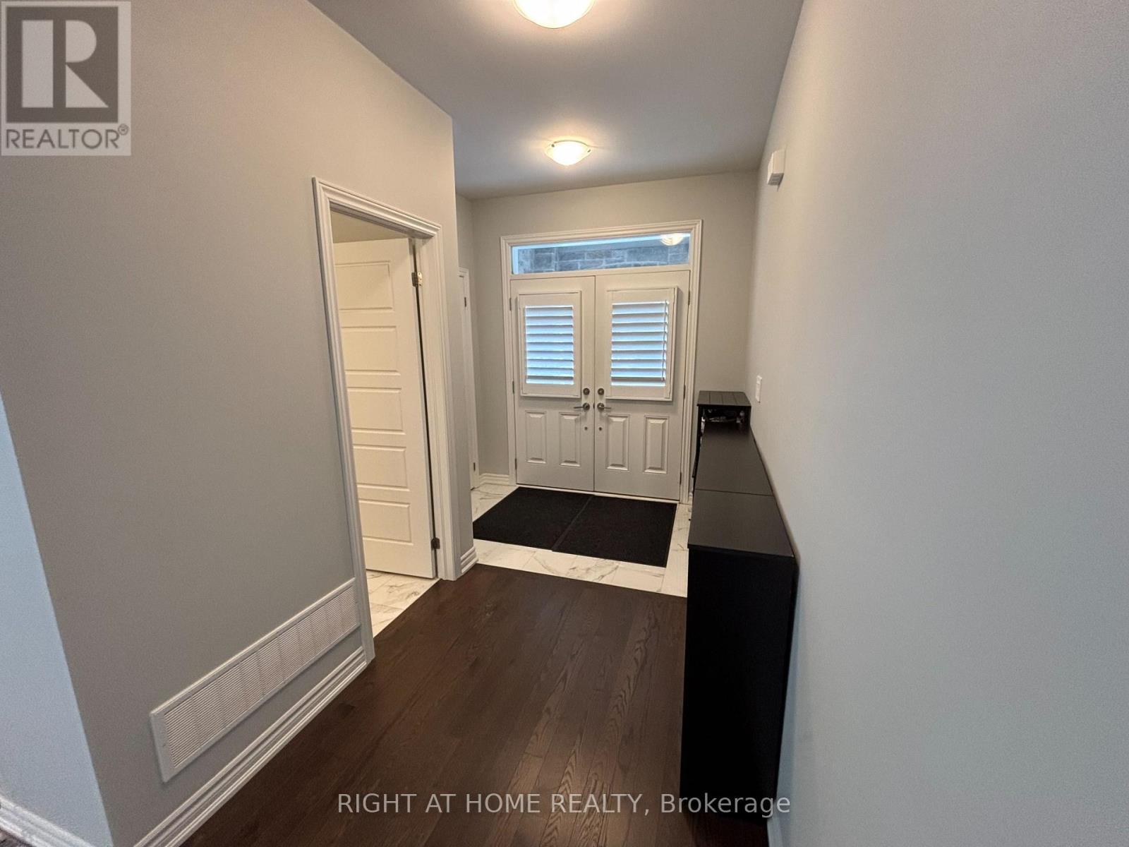 Upper - 1480 Kitchen Court, Milton, Ontario  L9E 1Y8 - Photo 6 - W12932898