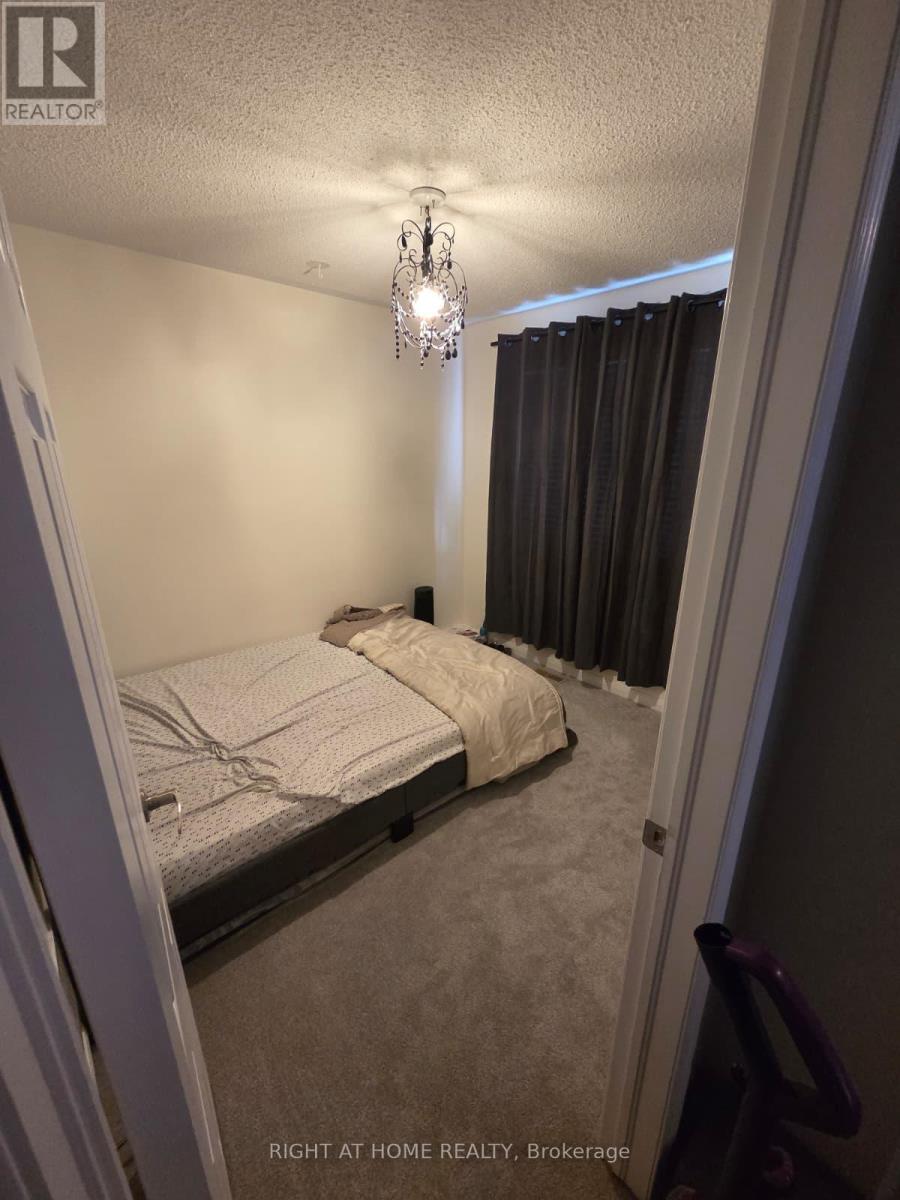 1156 Riddell Crescent, Milton, Ontario  L9T 6Y1 - Photo 21 - W12932902