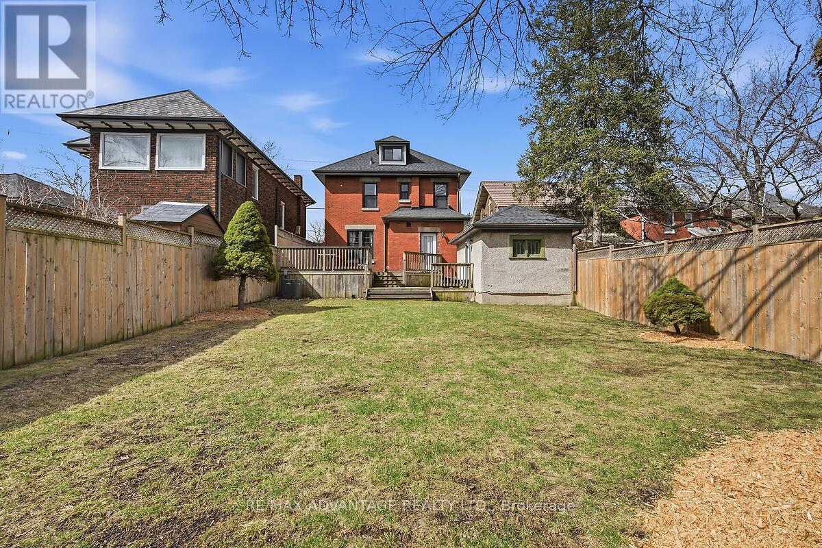 258 Ridout Street S, London South, Ontario  N6C 3Y6 - Photo 40 - X12758164