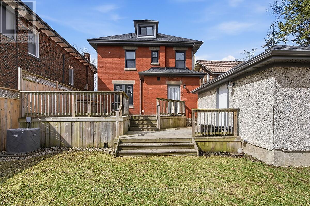 258 Ridout Street S, London South, Ontario  N6C 3Y6 - Photo 38 - X12758164