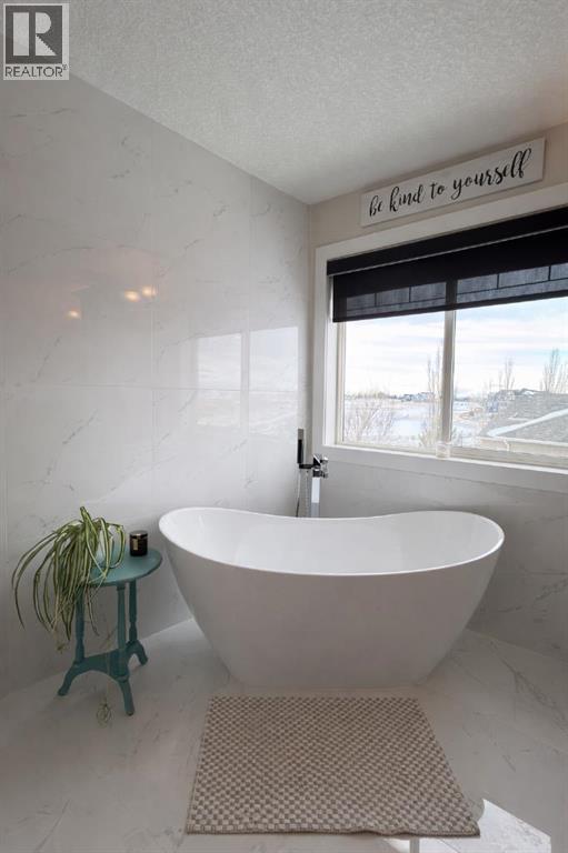 86 Muirfield Boulevard, Lyalta, Alberta  T0J 1Y1 - Photo 18 - A2297238