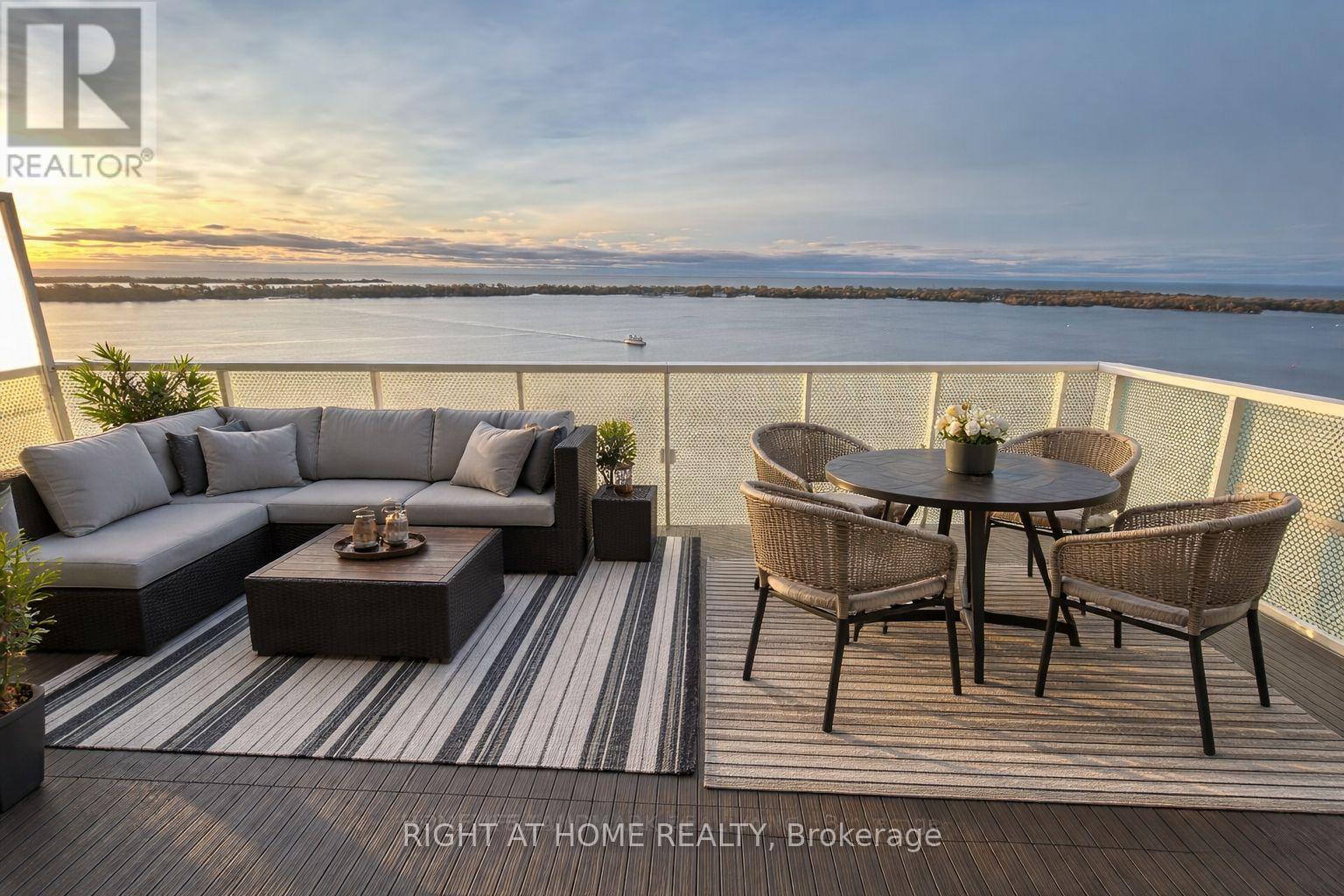 2504 - 15 QUEENS QUAY E, Toronto, Ontario