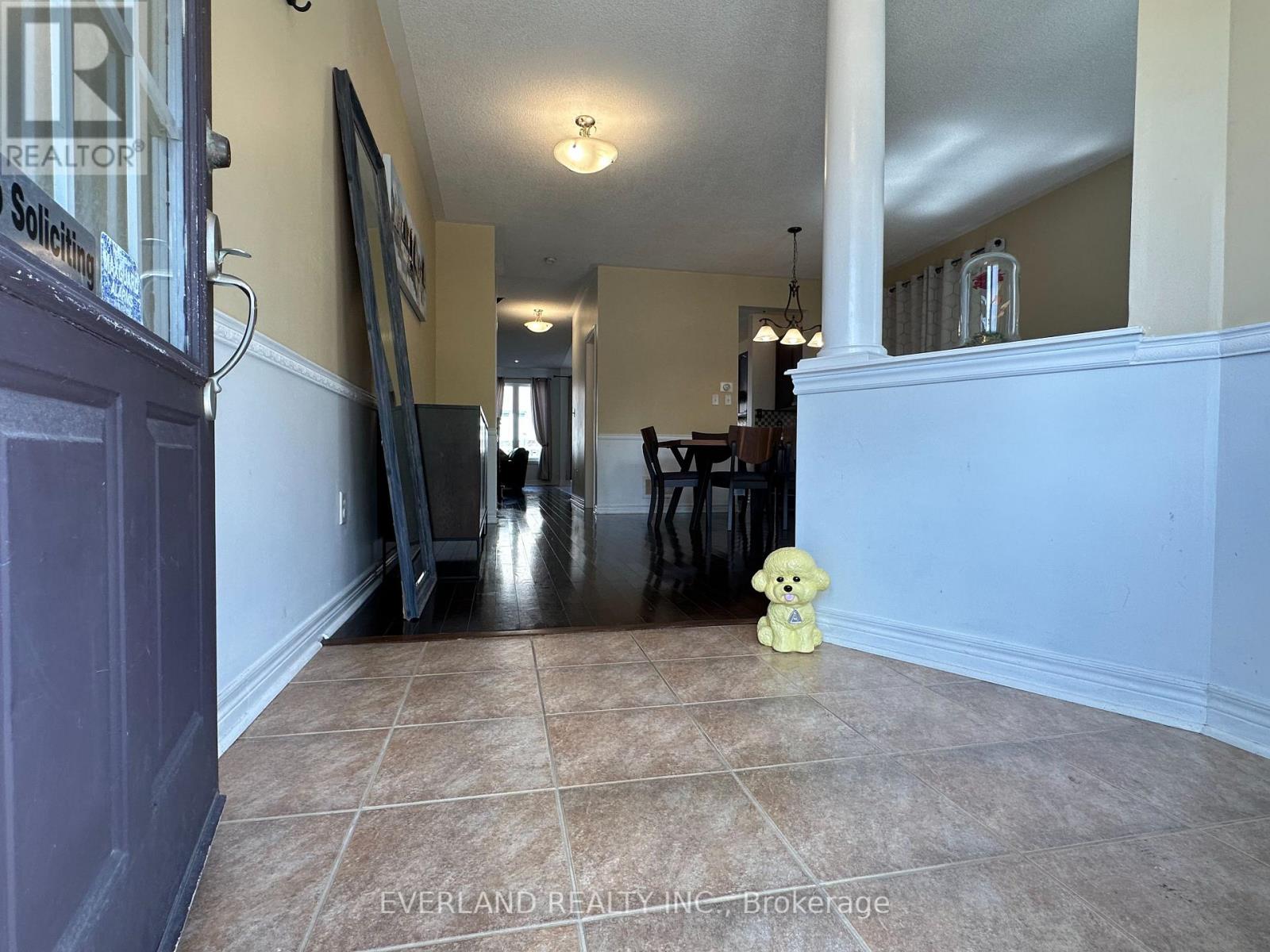 22 Lundy Drive, Markham, Ontario  L6B 0G1 - Photo 2 - N12932920