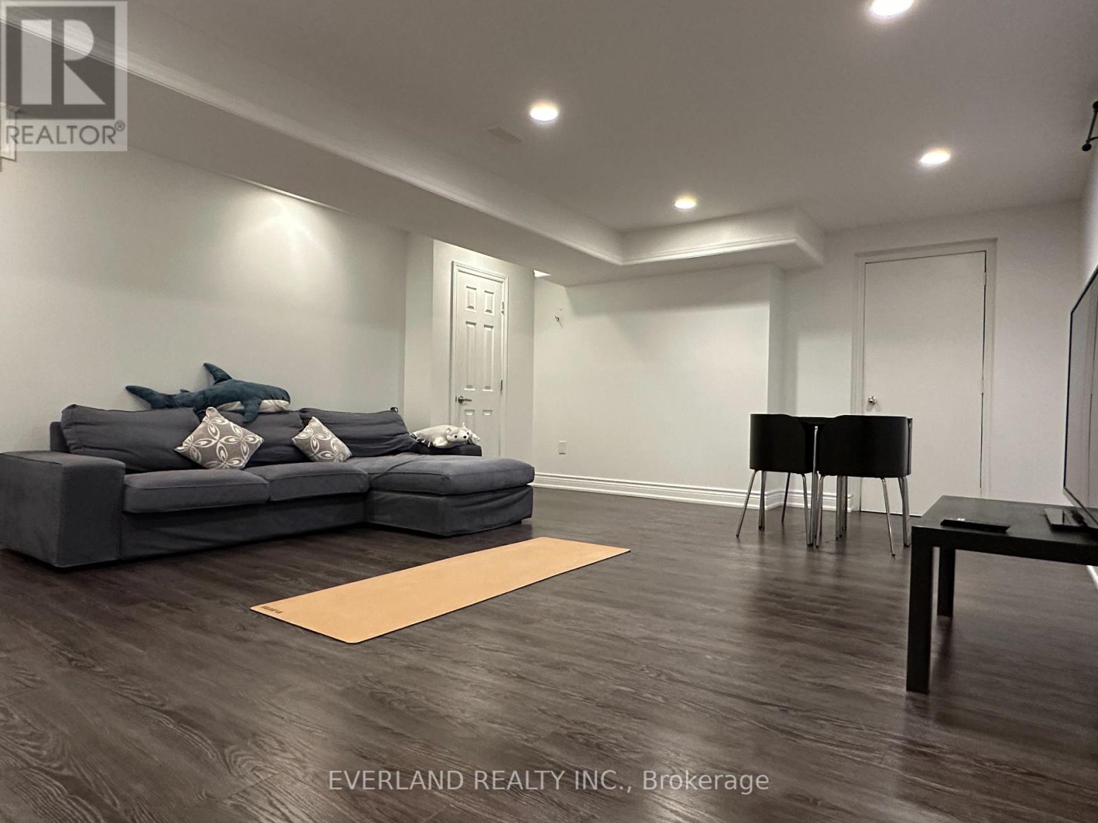 22 Lundy Drive, Markham, Ontario  L6B 0G1 - Photo 29 - N12932920