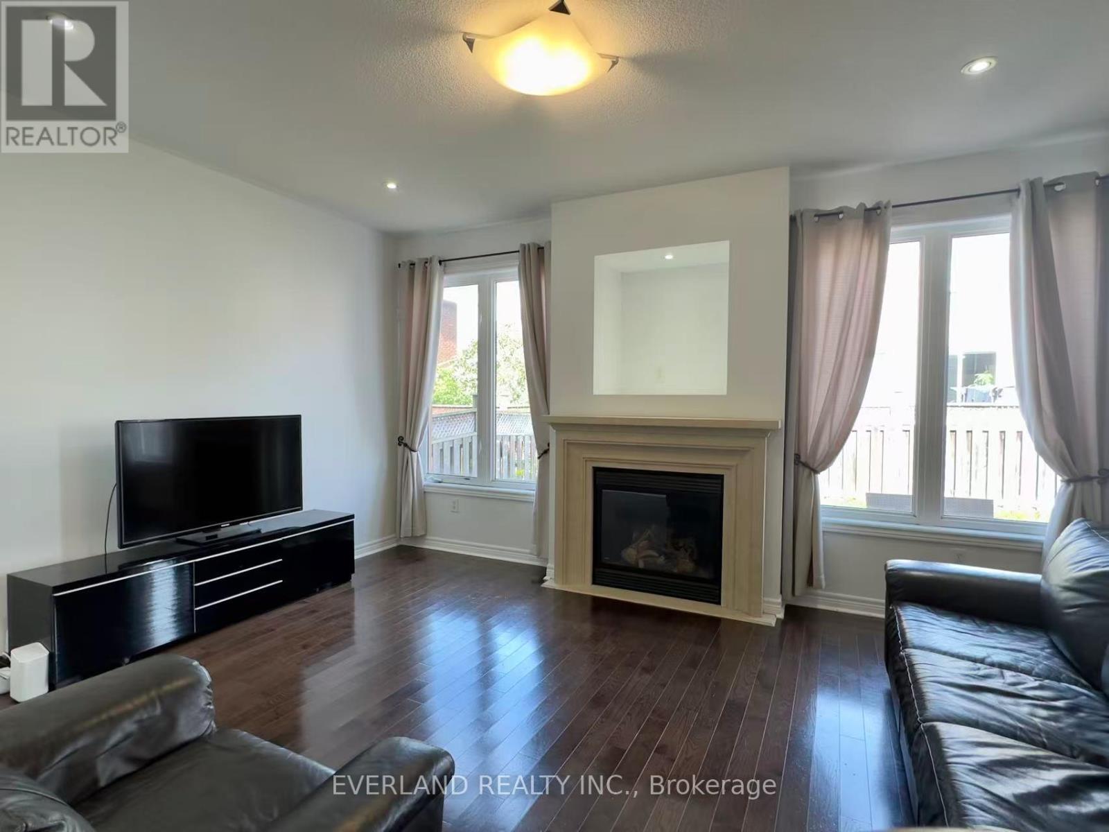 22 Lundy Drive, Markham, Ontario  L6B 0G1 - Photo 8 - N12932920