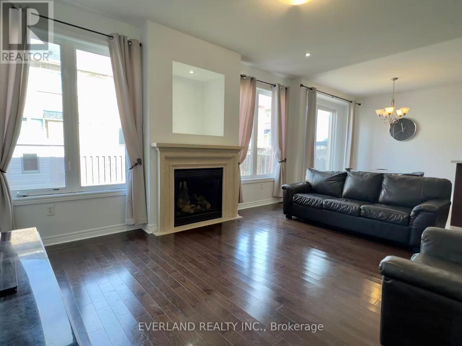 22 Lundy Drive, Markham, Ontario  L6B 0G1 - Photo 9 - N12932920