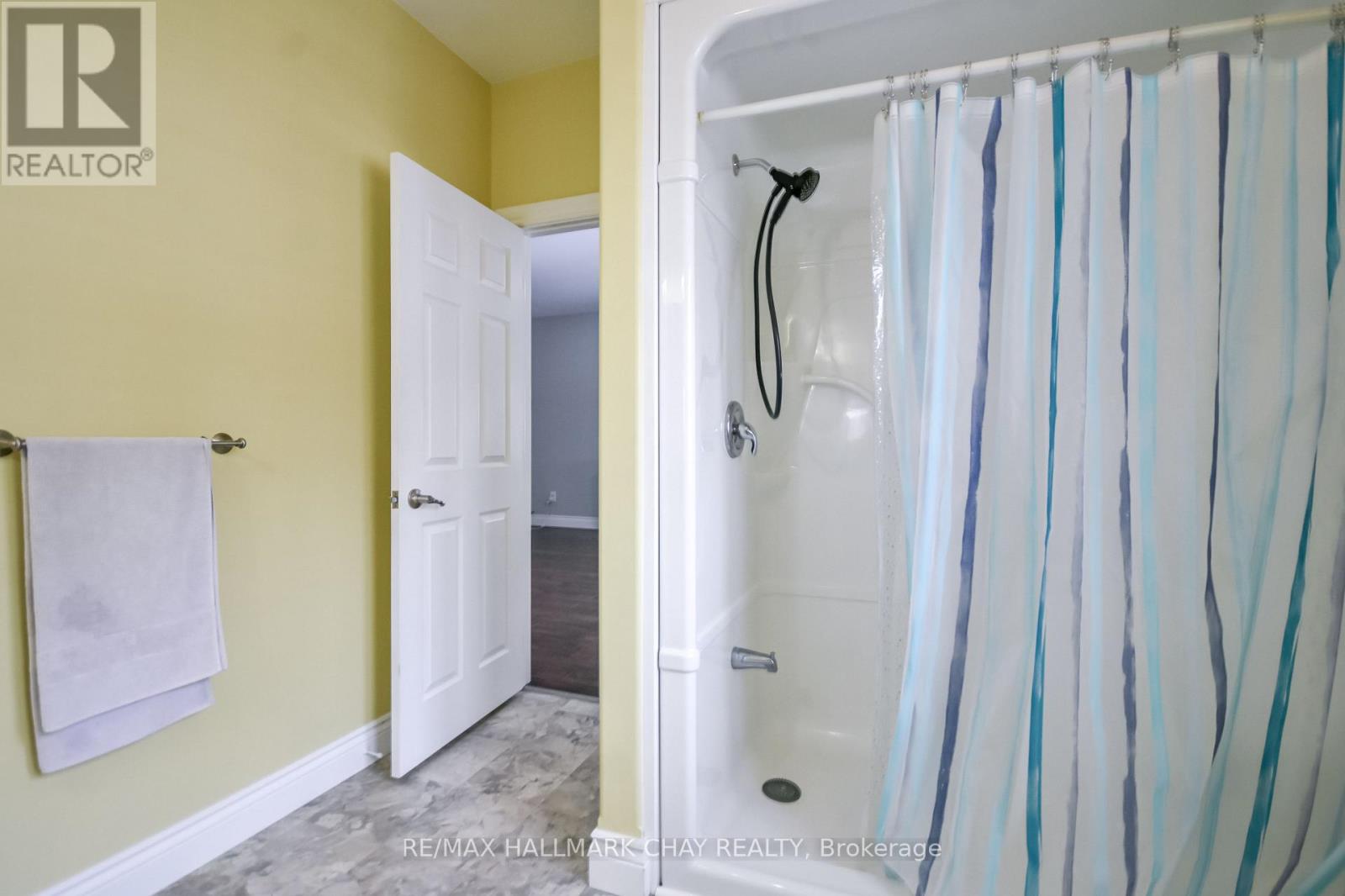 4936 Vasey Road, Midland, Ontario  L4R 4K3 - Photo 13 - S12932916