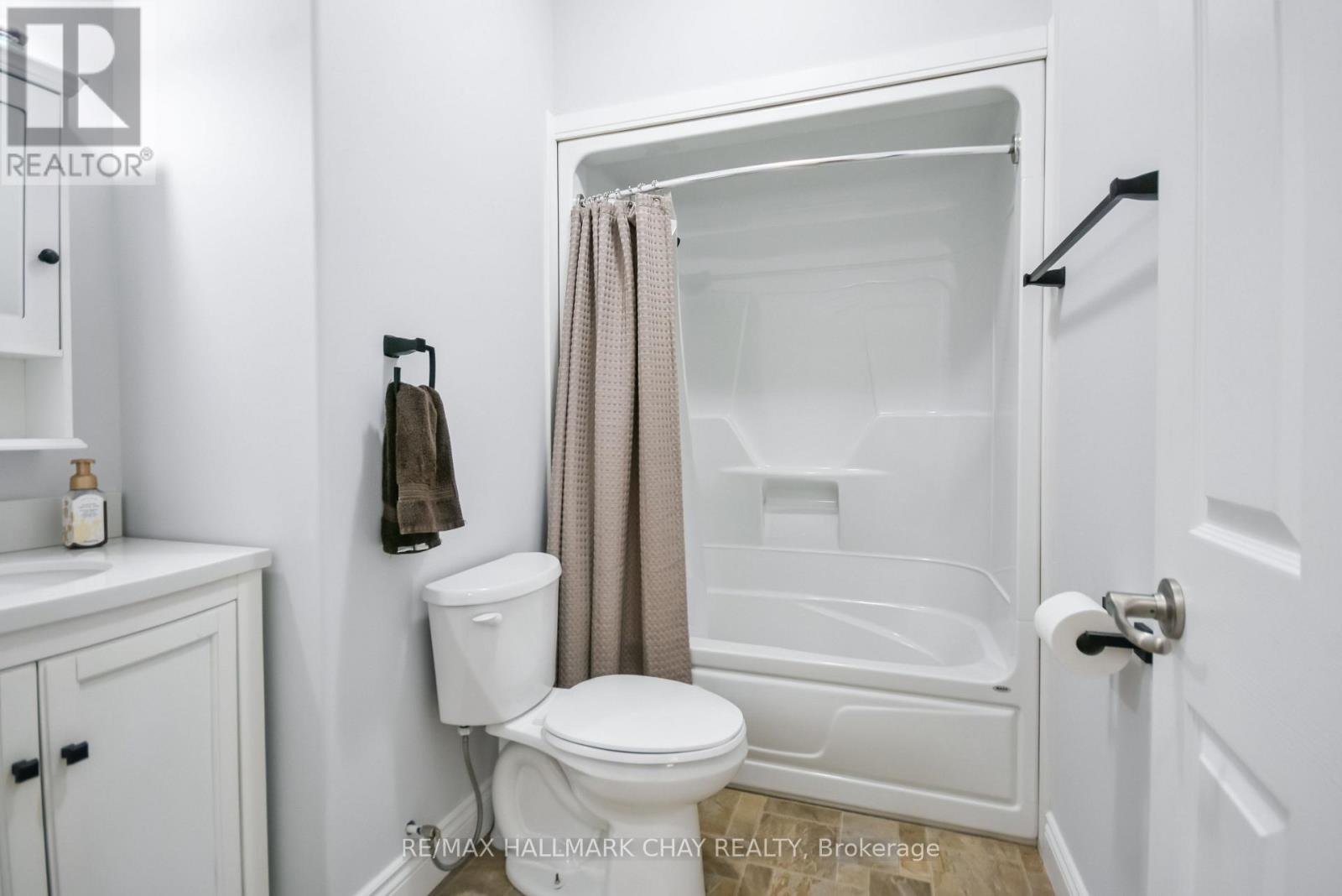 4936 Vasey Road, Midland, Ontario  L4R 4K3 - Photo 15 - S12932916