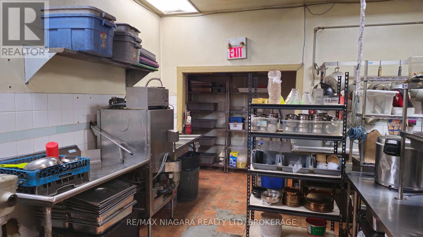 5993 Stanley Avenue, Niagara Falls, Ontario  L2G 3Y2 - Photo 9 - X12932928