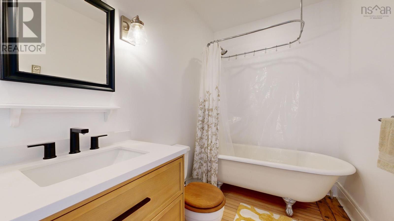 141 Pelham Street, Lunenburg, Nova Scotia  B0J 2C0 - Photo 27 - 202525209